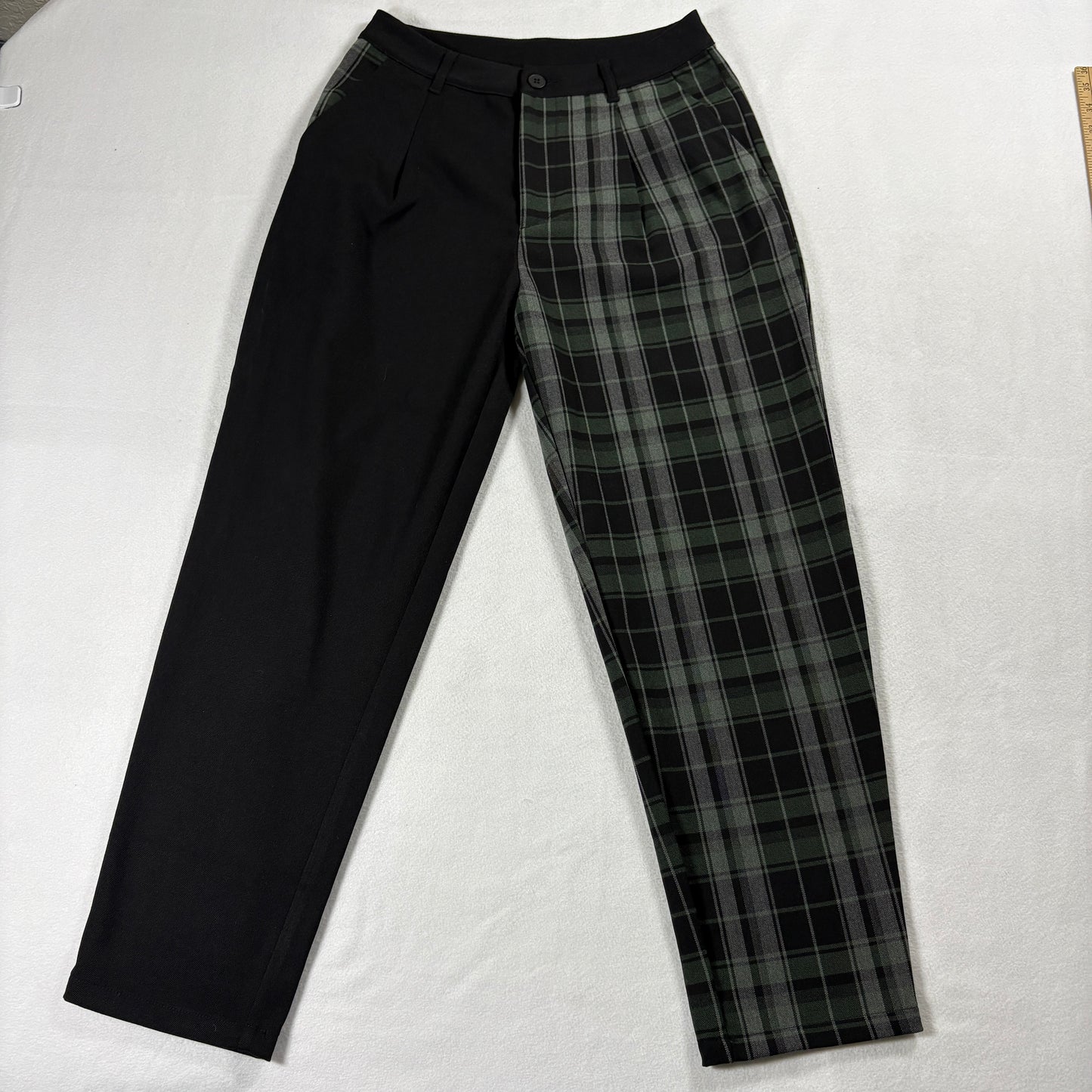 Disturbia Plaid Pants Womens US 6 Black Green Gothic Y2K Straight Leg Fit Street
