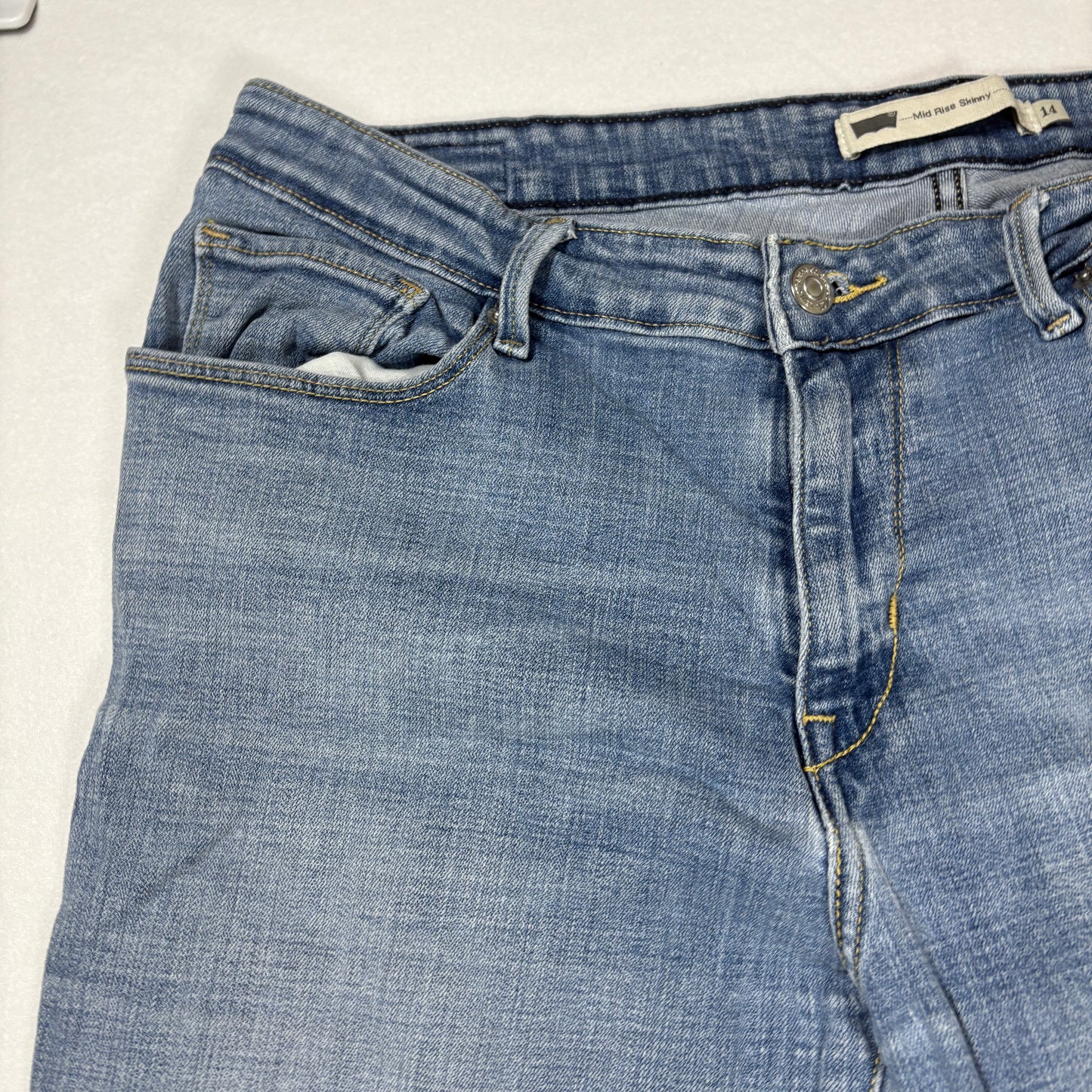 Levi’s 514 Men’s Jeans W32 L30 Straight Leg Light Wash Blue Denim Casual Pants