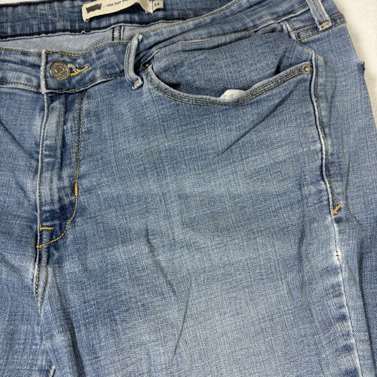 Levi’s 514 Men’s Jeans W32 L30 Straight Leg Light Wash Blue Denim Casual Pants