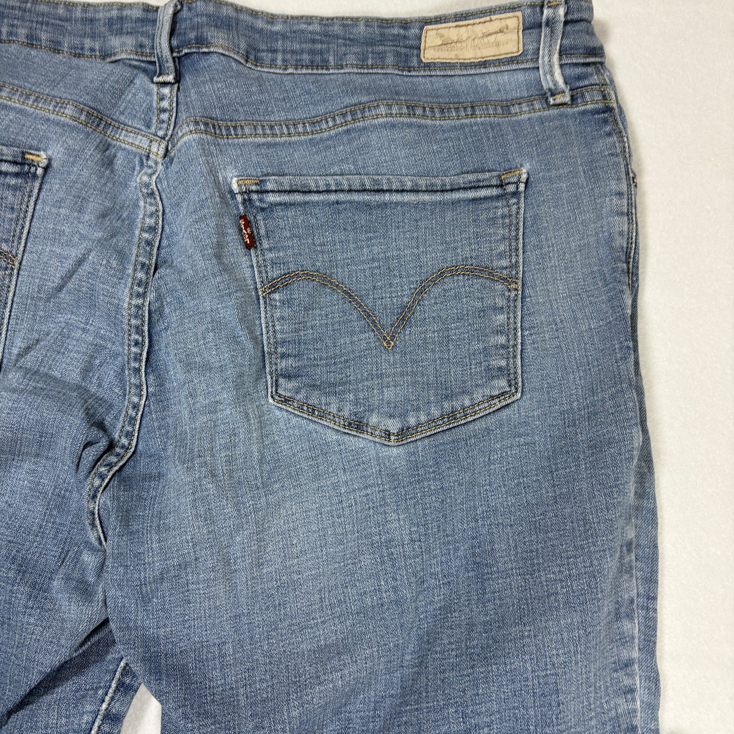 Levi’s 514 Men’s Jeans W32 L30 Straight Leg Light Wash Blue Denim Casual Pants