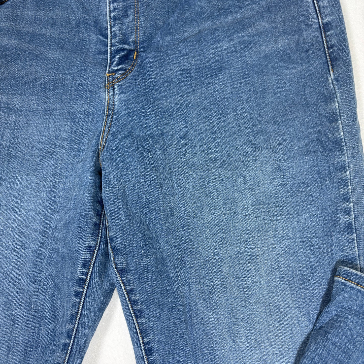 Levi’s 512 Women’s Jeans 14P W32 L30 Straight Leg Light Wash Perfectly Slimming