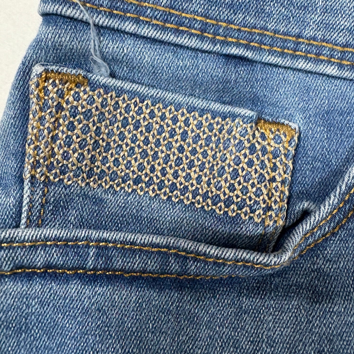 Levi’s 512 Women’s Jeans 14P W32 L30 Straight Leg Light Wash Perfectly Slimming