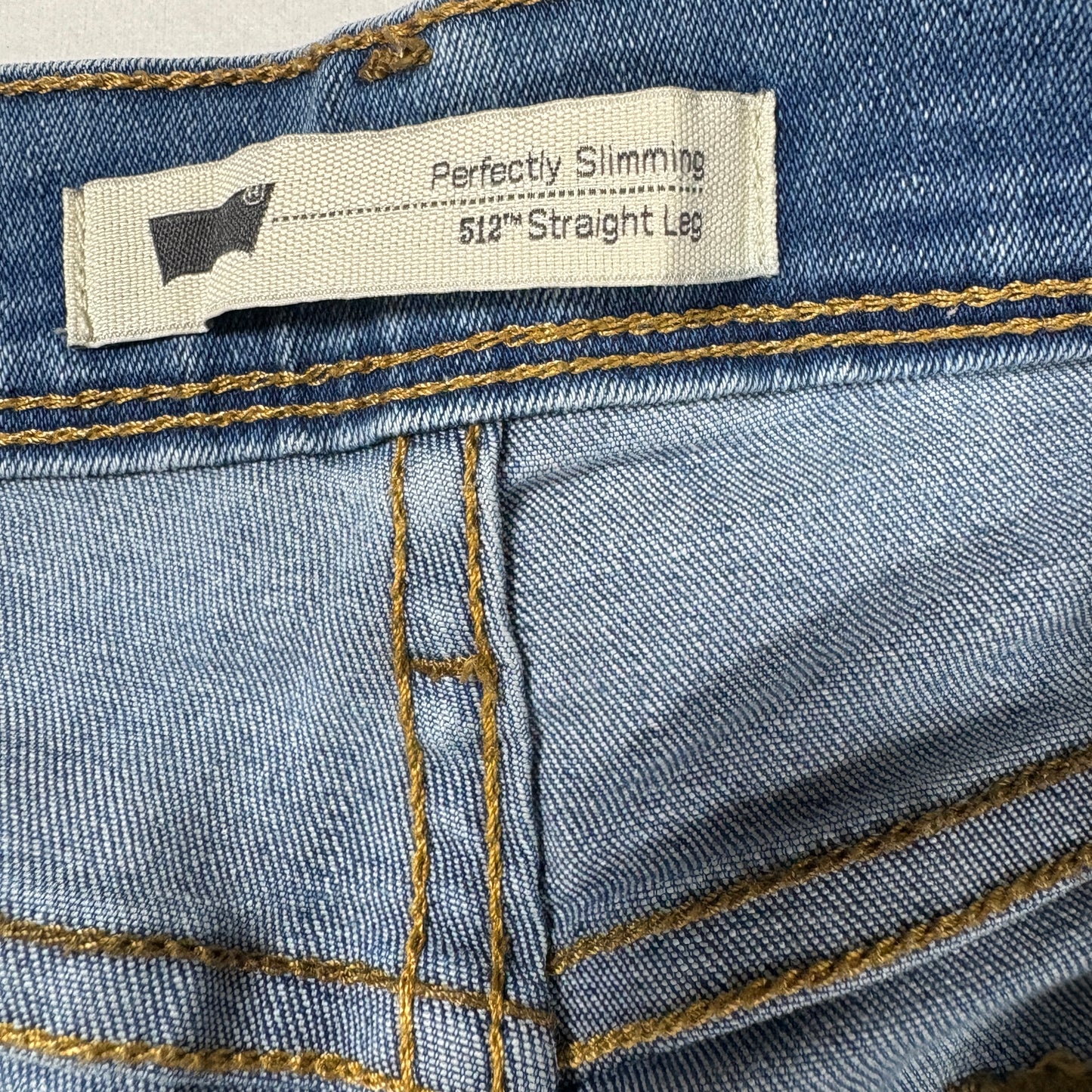 Levi’s 512 Women’s Jeans 14P W32 L30 Straight Leg Light Wash Perfectly Slimming