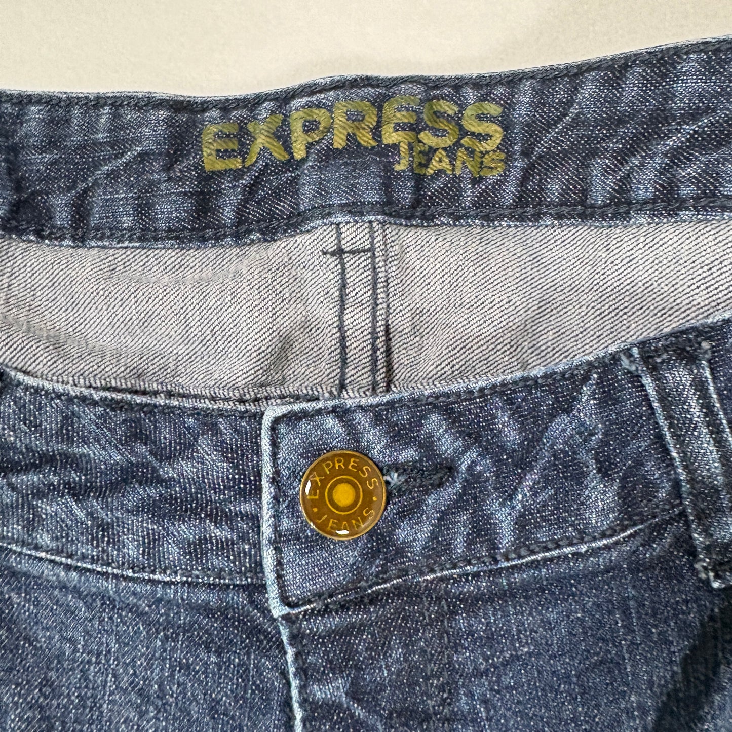 Express Jeans Women’s Size 14 Dark Wash Denim Stretch Straight Leg Mid Rise