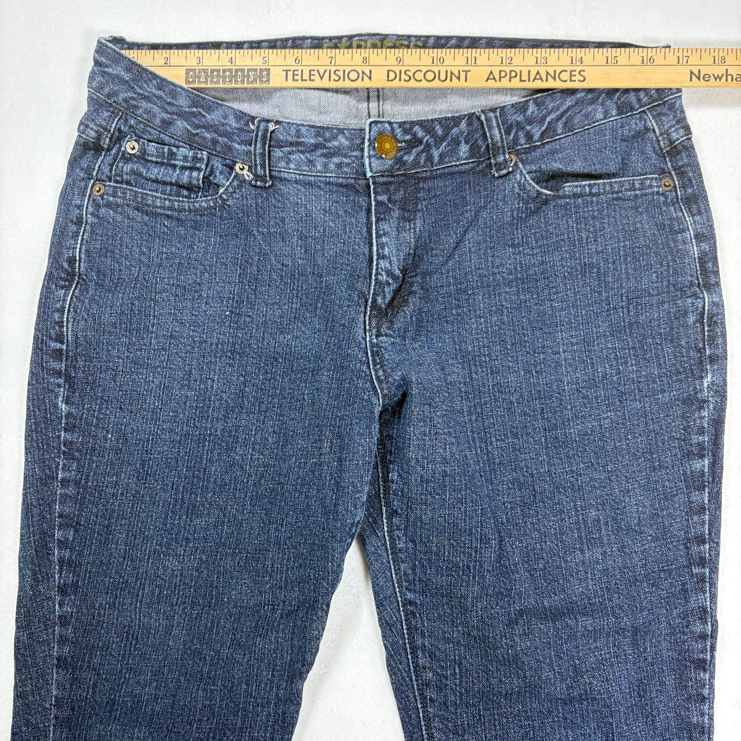 Express Jeans Women’s Size 14 Dark Wash Denim Stretch Straight Leg Mid Rise
