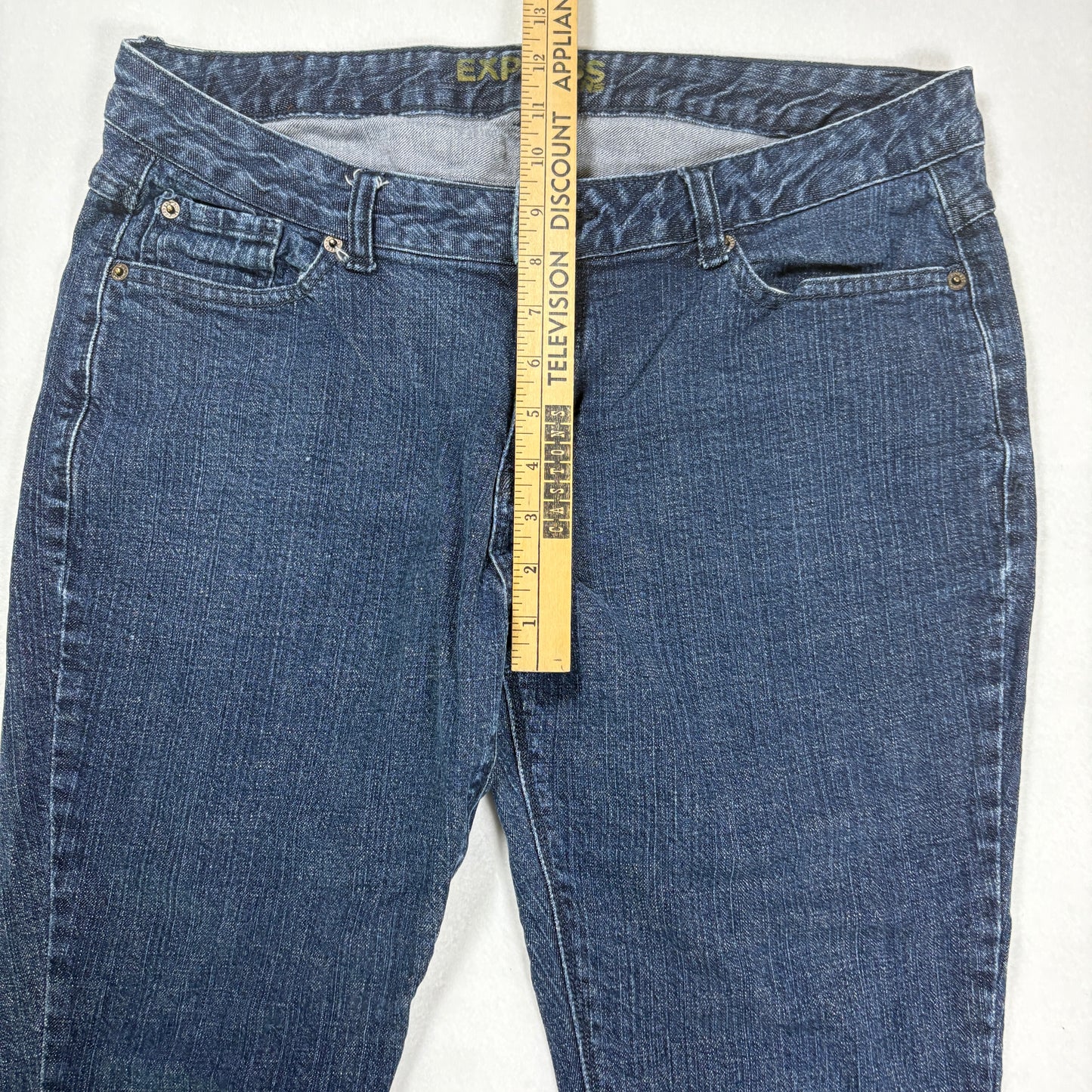 Express Jeans Women’s Size 14 Dark Wash Denim Stretch Straight Leg Mid Rise