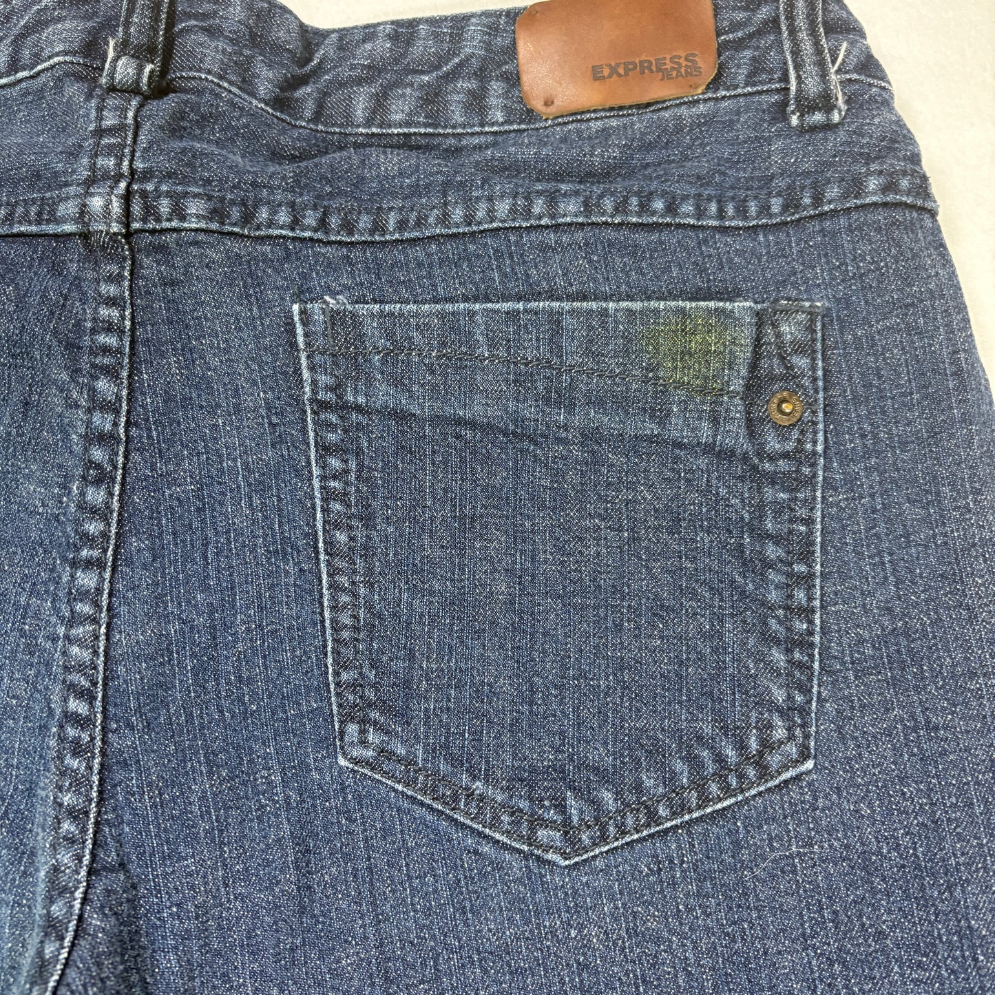 Express Jeans Women’s Size 14 Dark Wash Denim Stretch Straight Leg Mid Rise