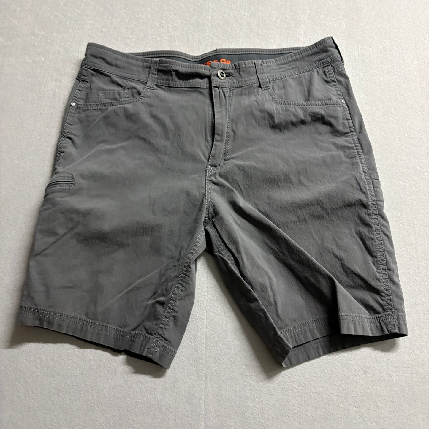 Hawke & Co Gray Performance Cargo Shorts Tag 34 Fits Like 33x9 Stretch