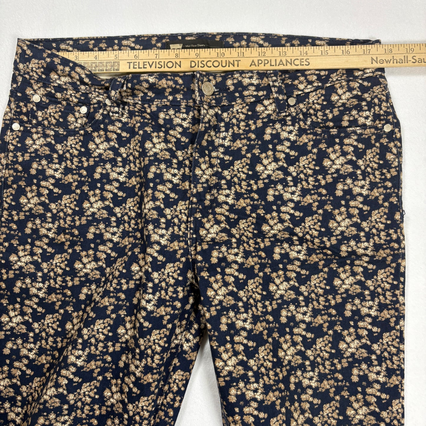 Levi’s Women’s 14M W32 L32 Mid Rise Skinny Jeans Blue Floral Print Stretch Denim