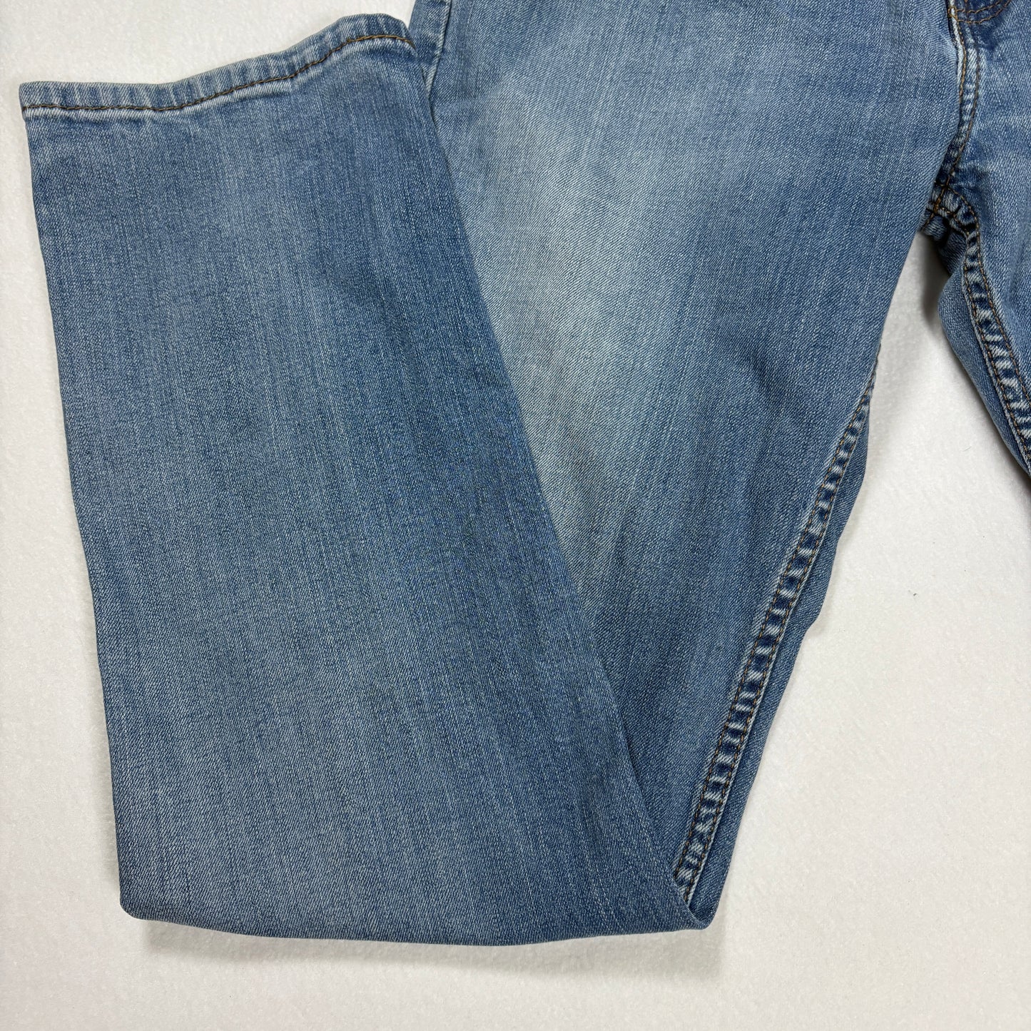 Levi’s Men’s Blue Jeans W34 L30 Straight Fit Distressed Light Wash Denim