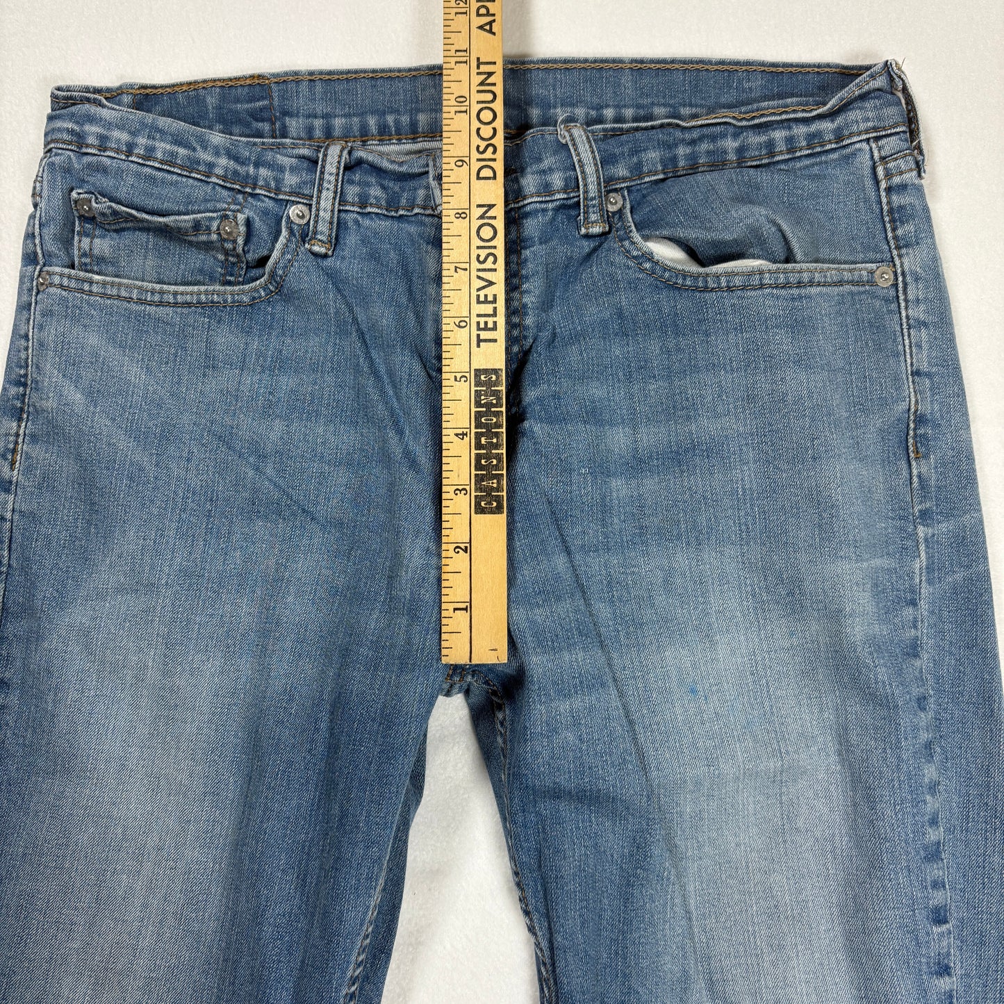 Levi’s Men’s Blue Jeans W34 L30 Straight Fit Distressed Light Wash Denim