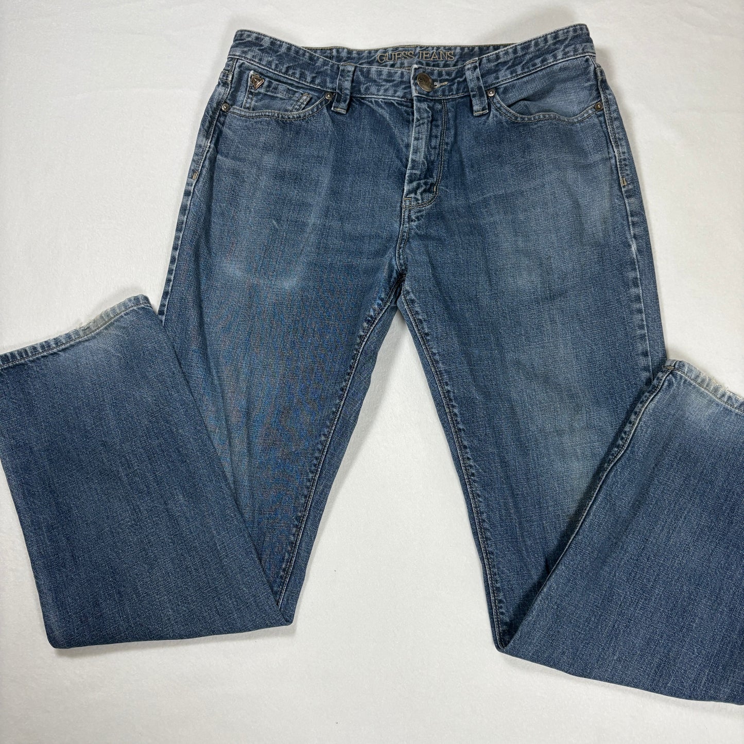 GUESS Men’s Blue Jeans Size 31x32 Straight Fit 100% Cotton Faded Wash Denim