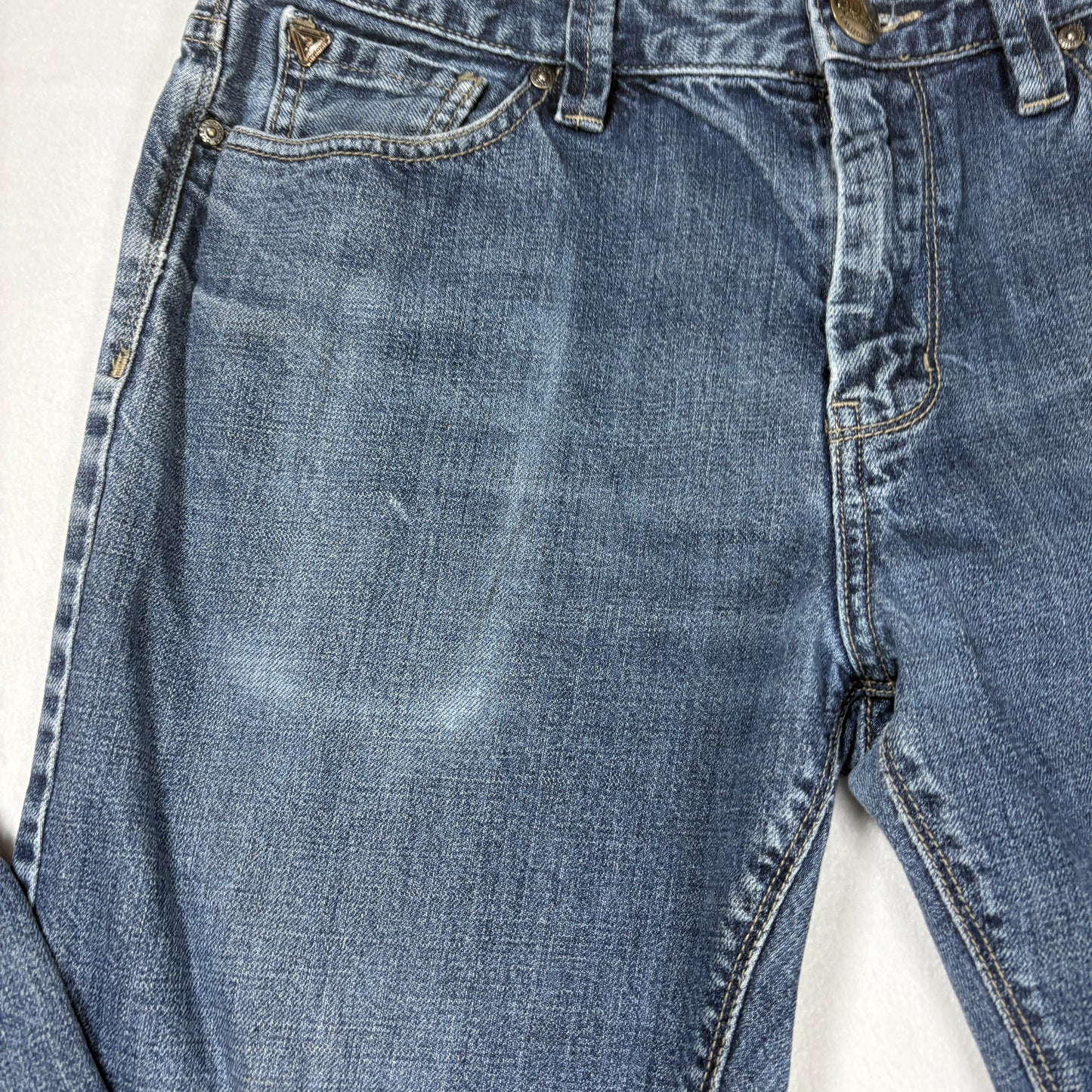 GUESS Men’s Blue Jeans Size 31x32 Straight Fit 100% Cotton Faded Wash Denim