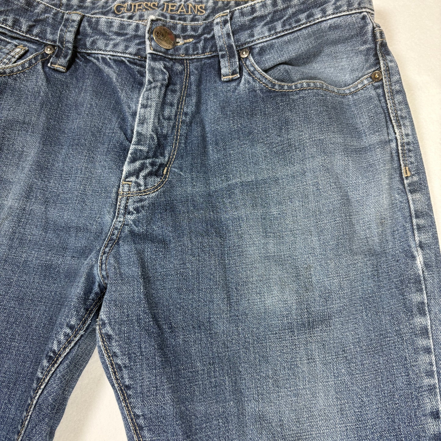 GUESS Men’s Blue Jeans Size 31x32 Straight Fit 100% Cotton Faded Wash Denim