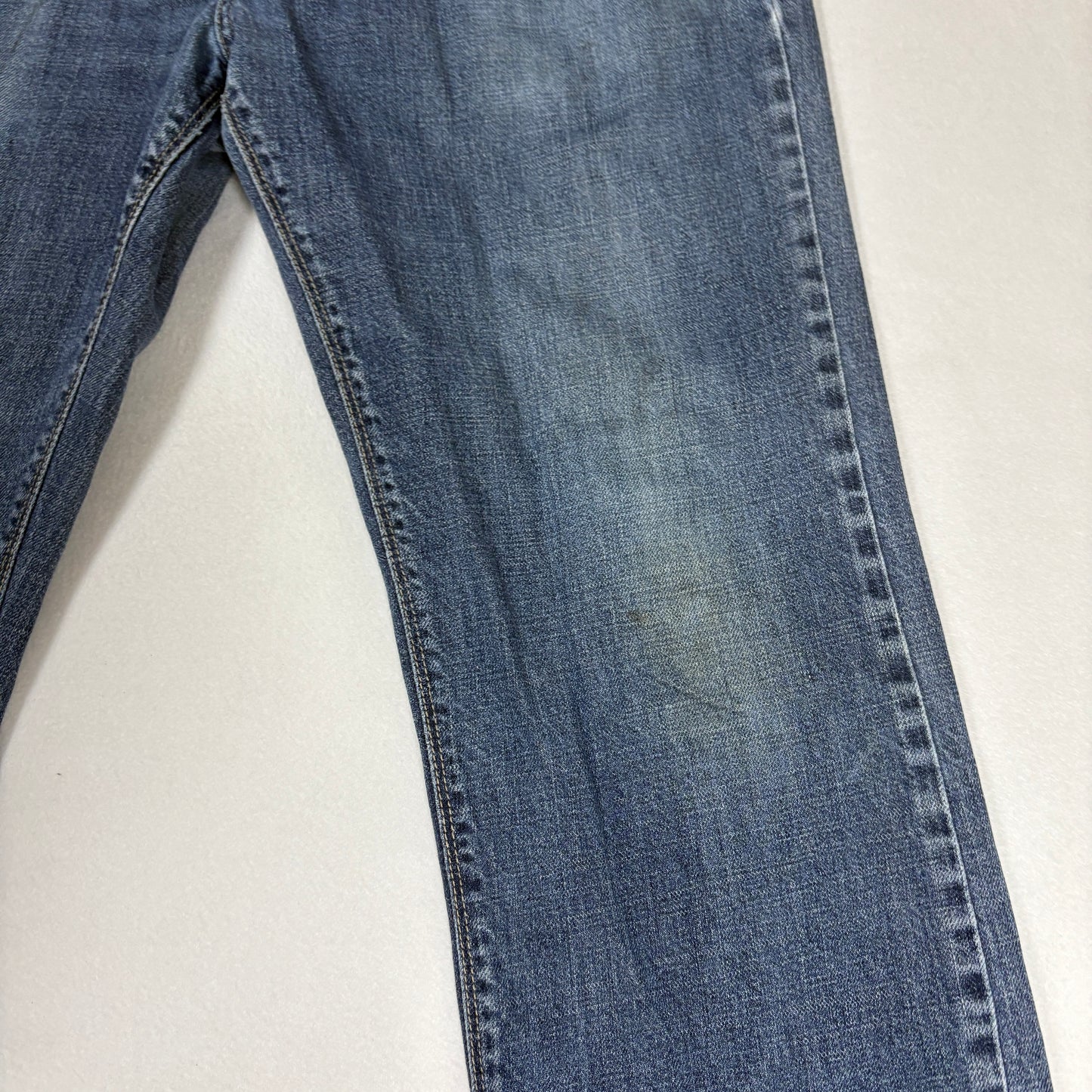 GUESS Men’s Blue Jeans Size 31x32 Straight Fit 100% Cotton Faded Wash Denim