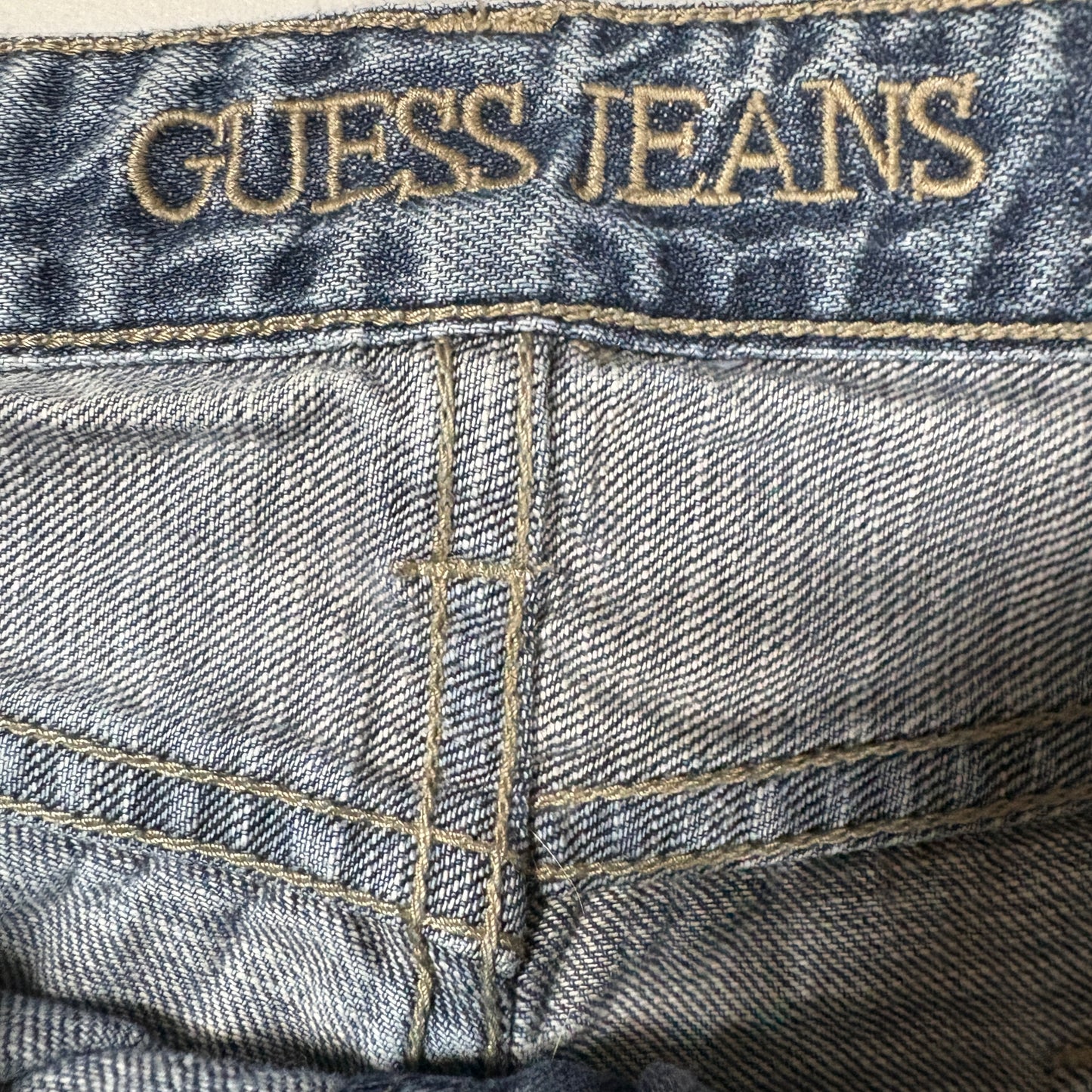 GUESS Men’s Blue Jeans Size 31x32 Straight Fit 100% Cotton Faded Wash Denim