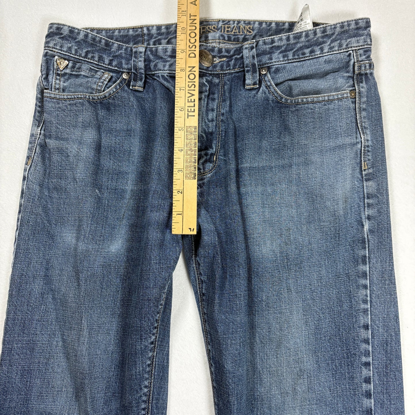 GUESS Men’s Blue Jeans Size 31x32 Straight Fit 100% Cotton Faded Wash Denim