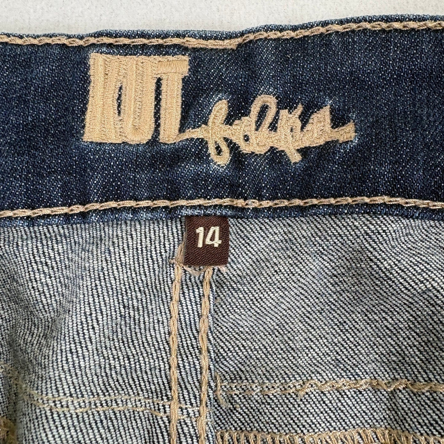 Kut from the Kloth womens jeans size 14 blue denim capri cropped Y2K casual