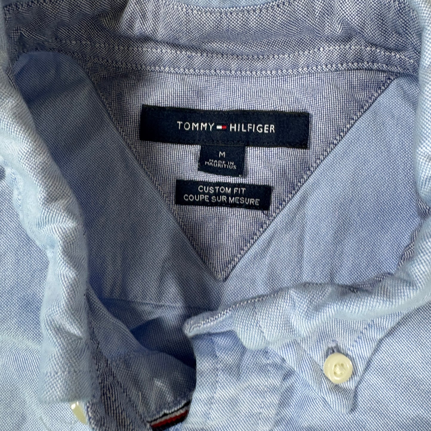 Tommy Hilfiger Shirt Mens M Blue Oxford Button Down Custom Fit Long Sleeve