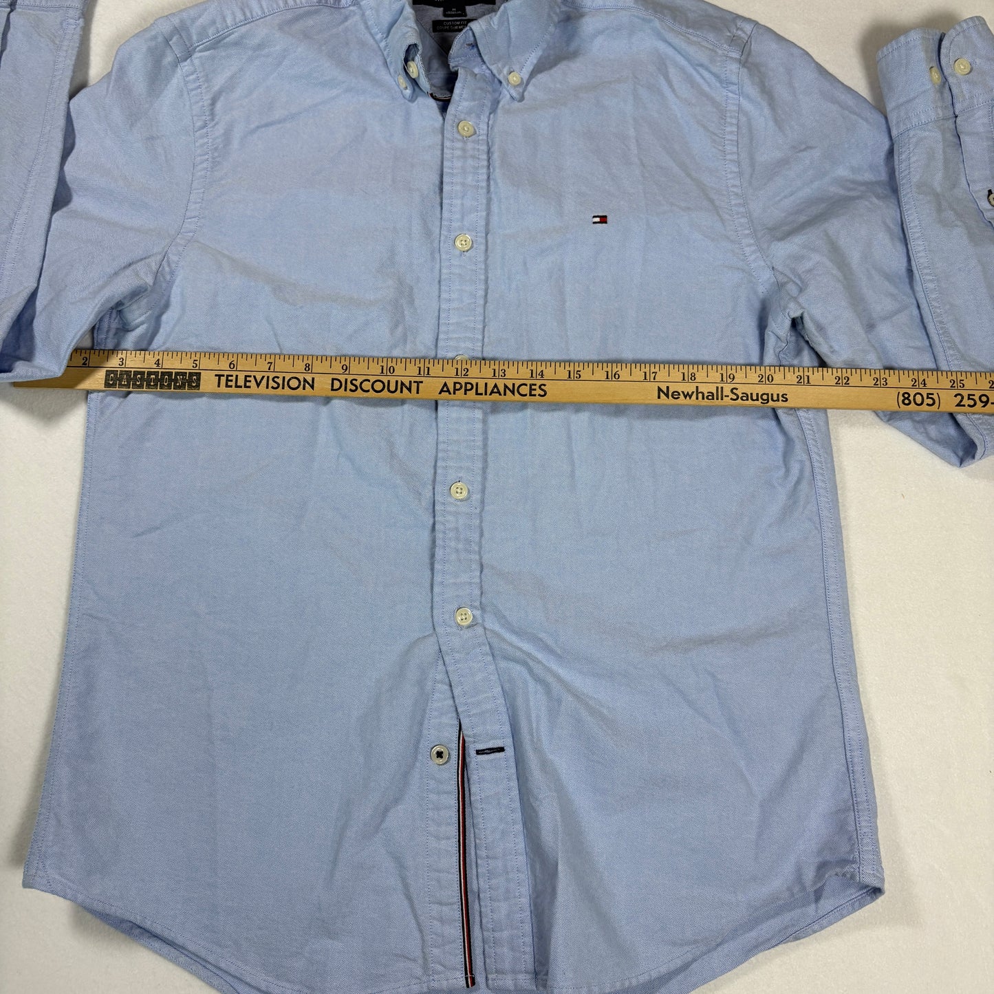 Tommy Hilfiger Shirt Mens M Blue Oxford Button Down Custom Fit Long Sleeve
