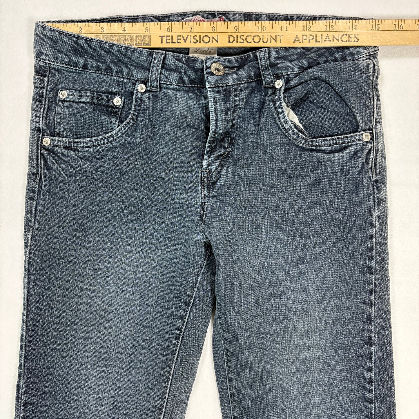 Levi’s Jeans Women’s 14 Plus Gray Straight Leg Stretch Mid Rise Denim Casual