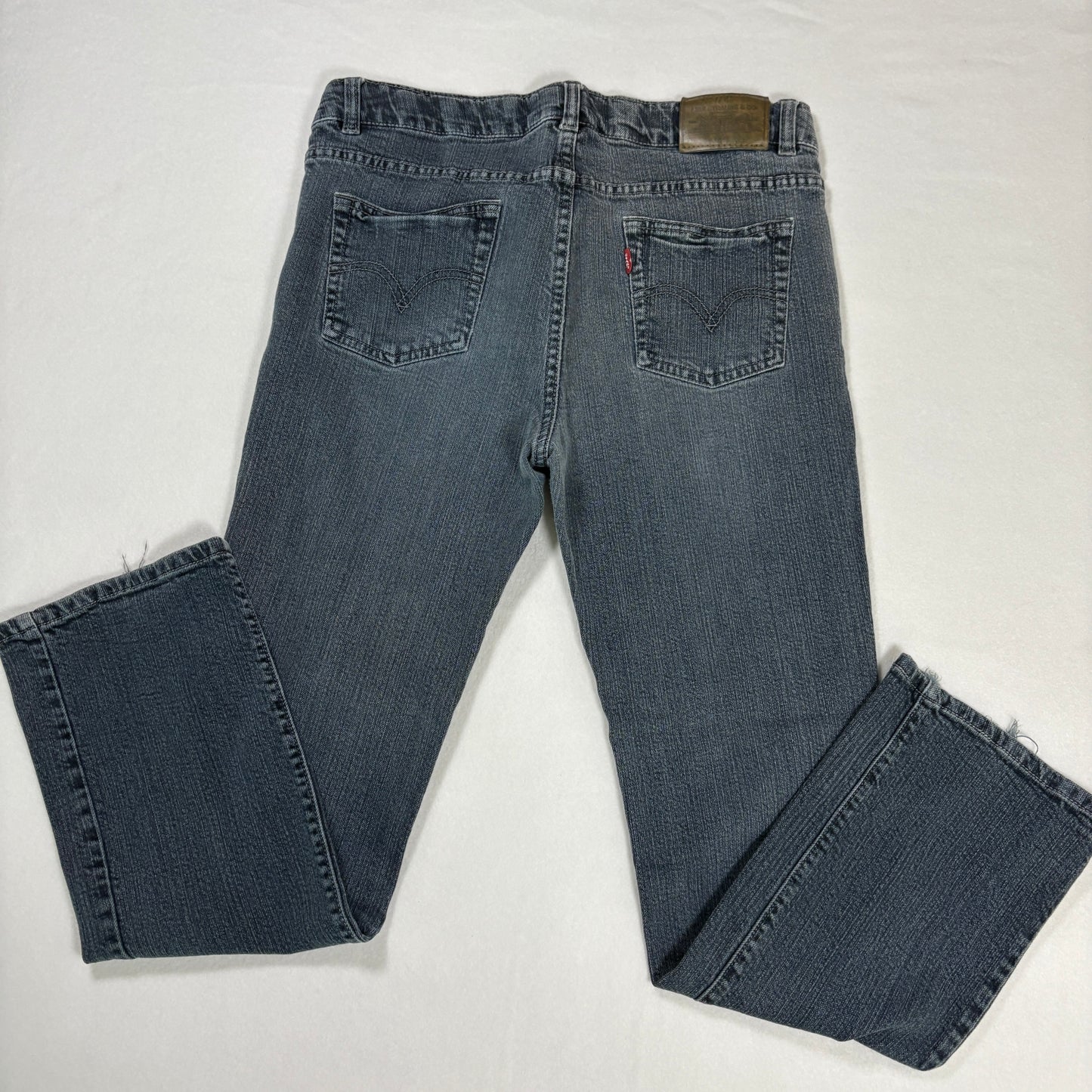 Levi’s Jeans Women’s 14 Plus Gray Straight Leg Stretch Mid Rise Denim Casual