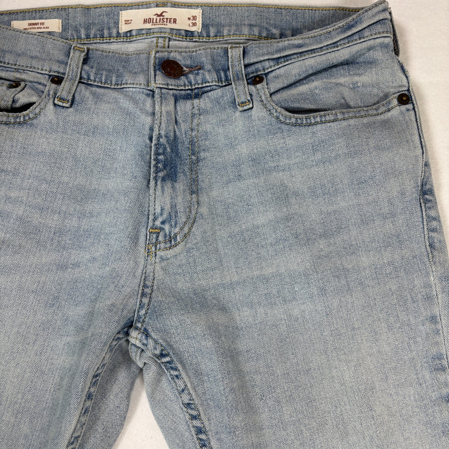 Hollister Jeans Men’s 30x30 Skinny Fit Epic Flex Light Wash Blue Denim Casual