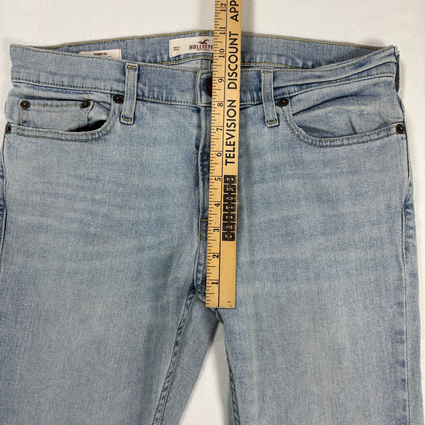 Hollister Jeans Men’s 30x30 Skinny Fit Epic Flex Light Wash Blue Denim Casual