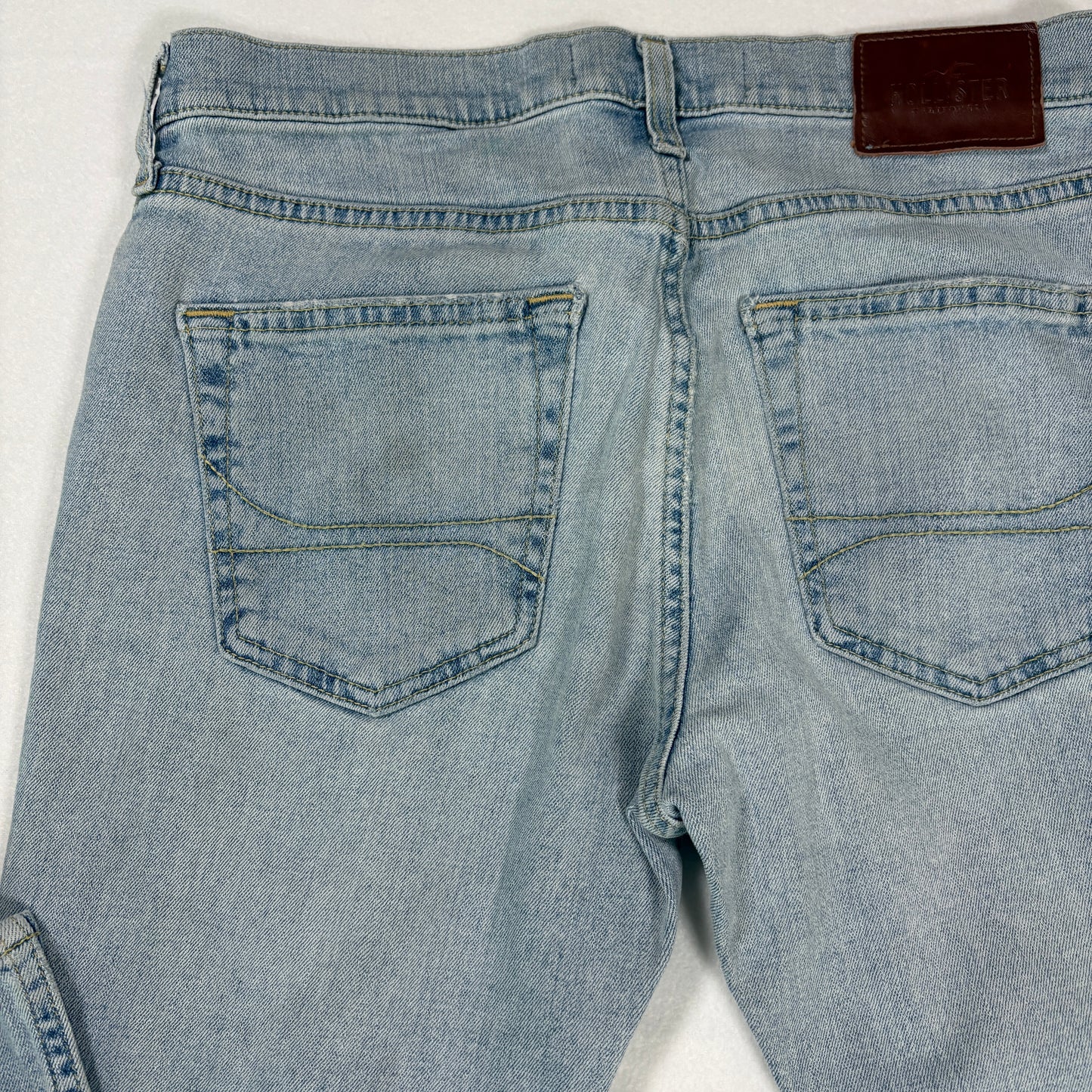 Hollister Jeans Men’s 30x30 Skinny Fit Epic Flex Light Wash Blue Denim Casual