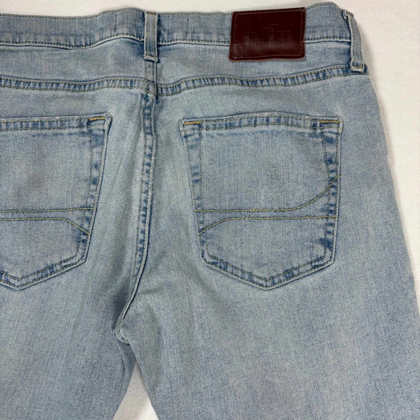Hollister Jeans Men’s 30x30 Skinny Fit Epic Flex Light Wash Blue Denim Casual