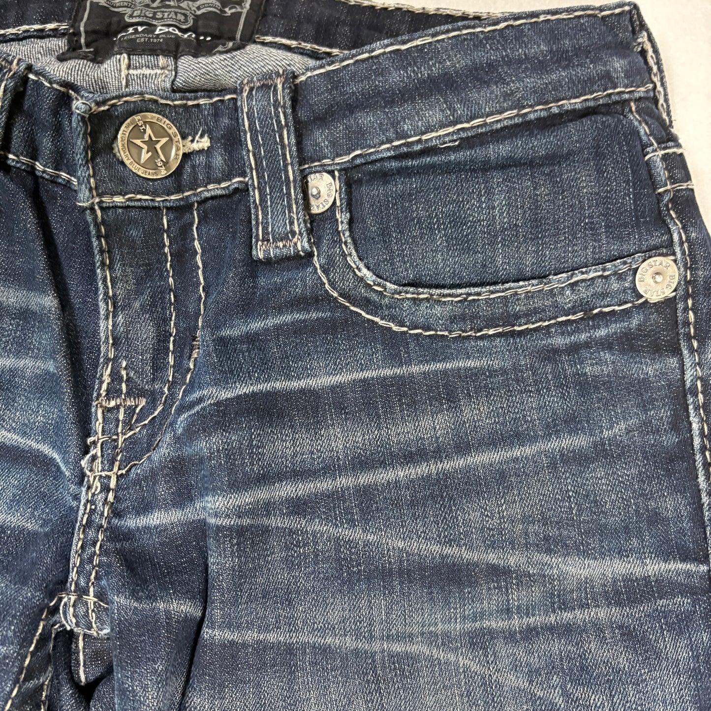 Big Star Jeans Women’s 26R Liv Bootcut Dark Wash Distressed Stretch Denim