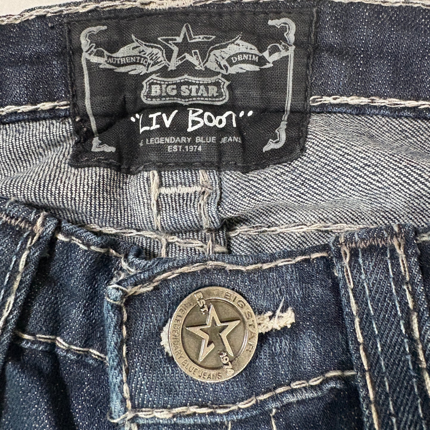 Big Star Jeans Women’s 26R Liv Bootcut Dark Wash Distressed Stretch Denim