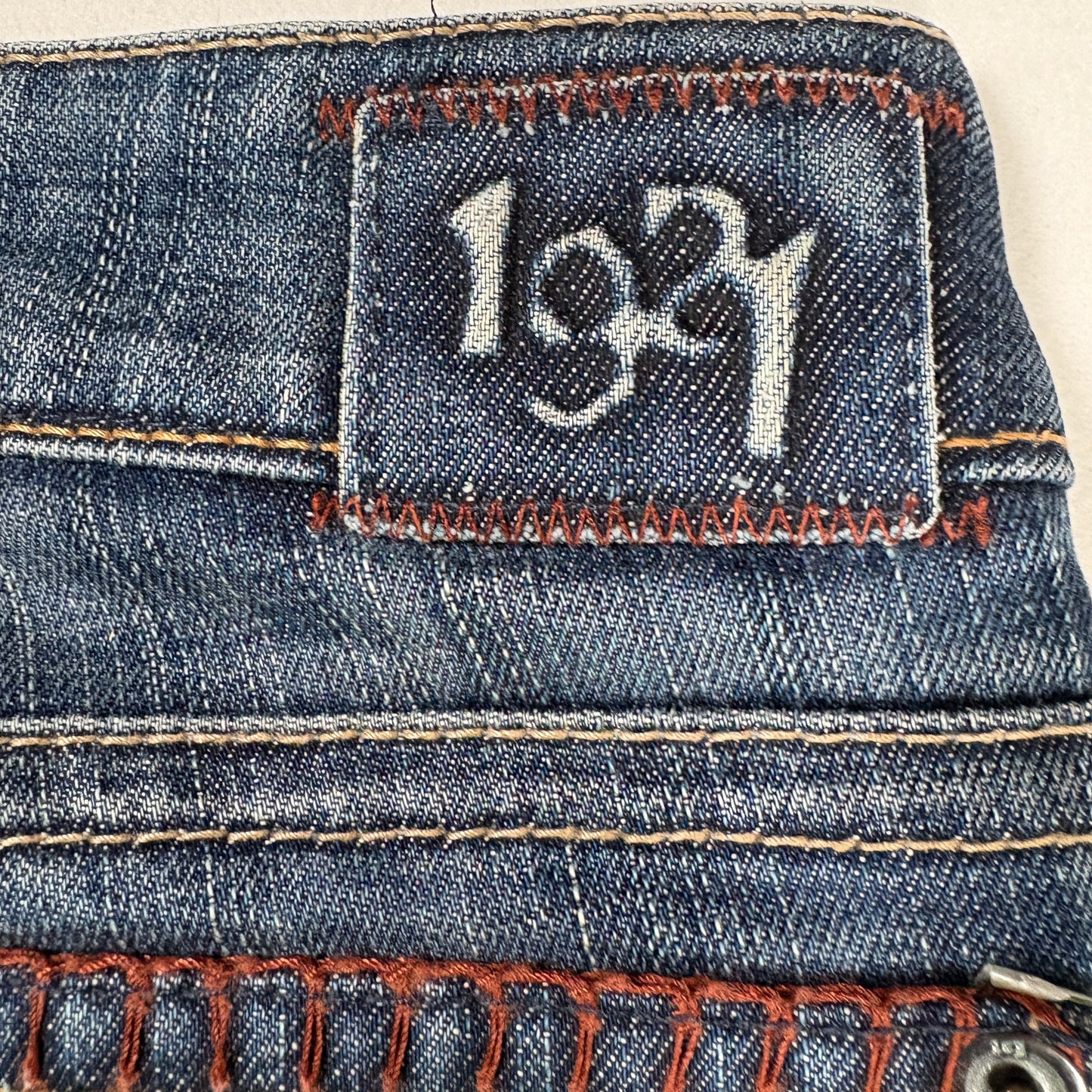 1921 Jeans Women’s 28x32 Bootcut Blue Denim Contrast Stitch Distressed Pockets