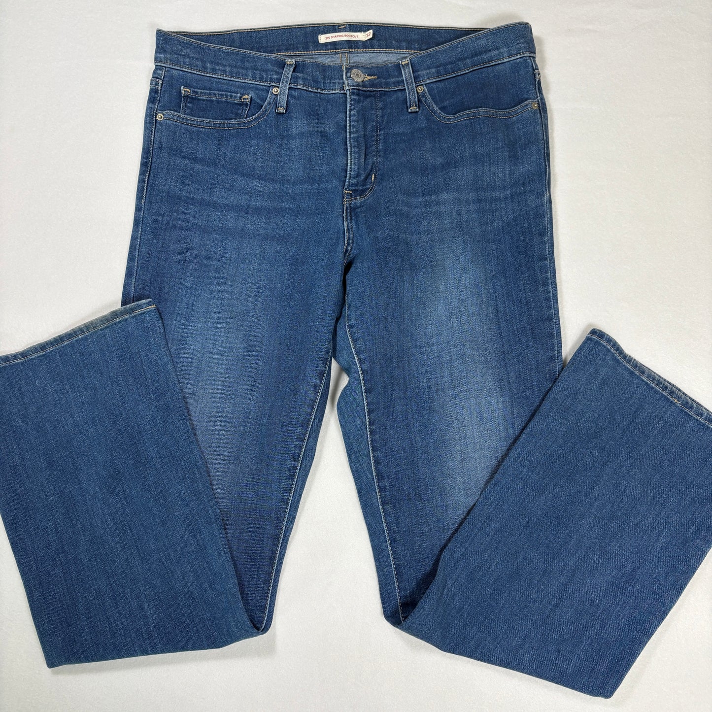 Levi’s Jeans Women’s 32 315 Shaping Bootcut Mid Rise Blue Denim Stretch Casual