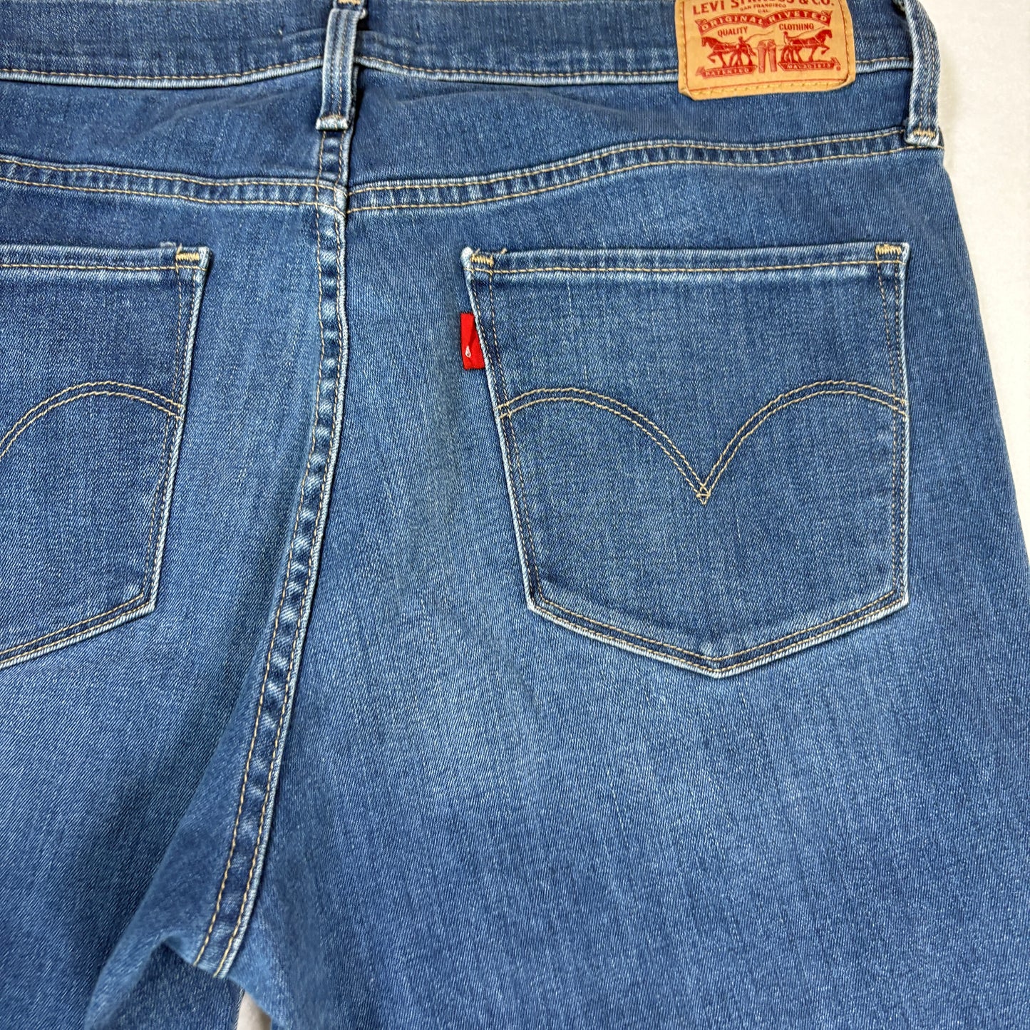 Levi’s Jeans Women’s 32 315 Shaping Bootcut Mid Rise Blue Denim Stretch Casual