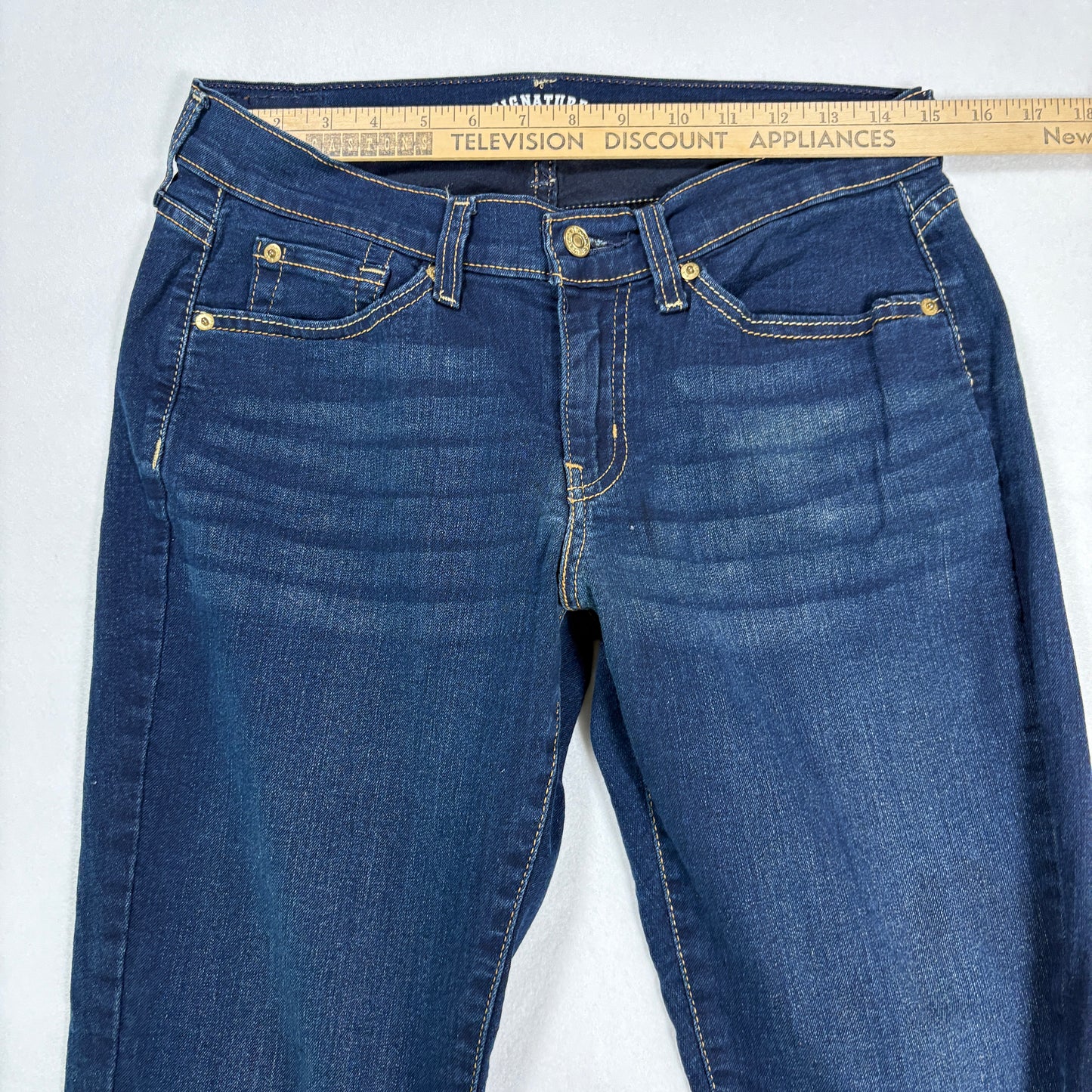 Levi’s Signature Jeans Women’s 10 Curvy Bootcut Mid Rise Dark Wash Stretch Denim