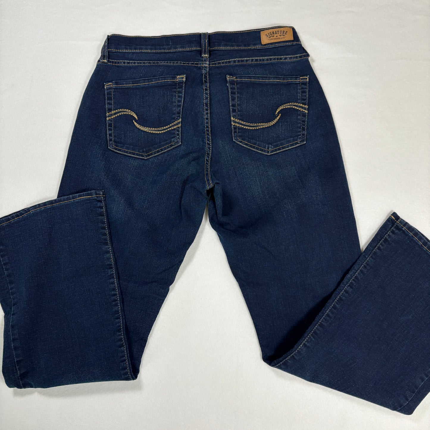 Levi’s Signature Jeans Women’s 10 Curvy Bootcut Mid Rise Dark Wash Stretch Denim