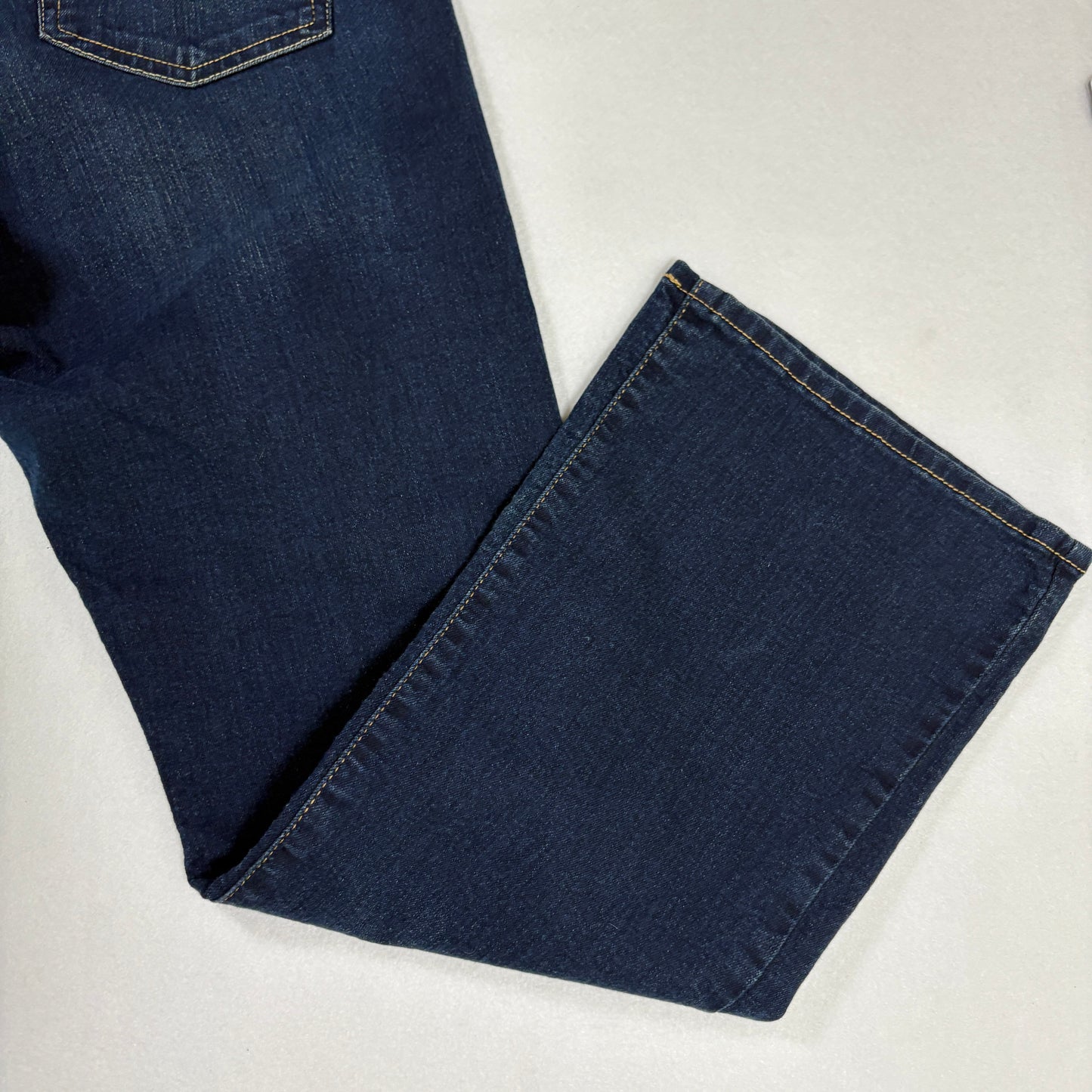 Levi’s Signature Jeans Women’s 10 Curvy Bootcut Mid Rise Dark Wash Stretch Denim