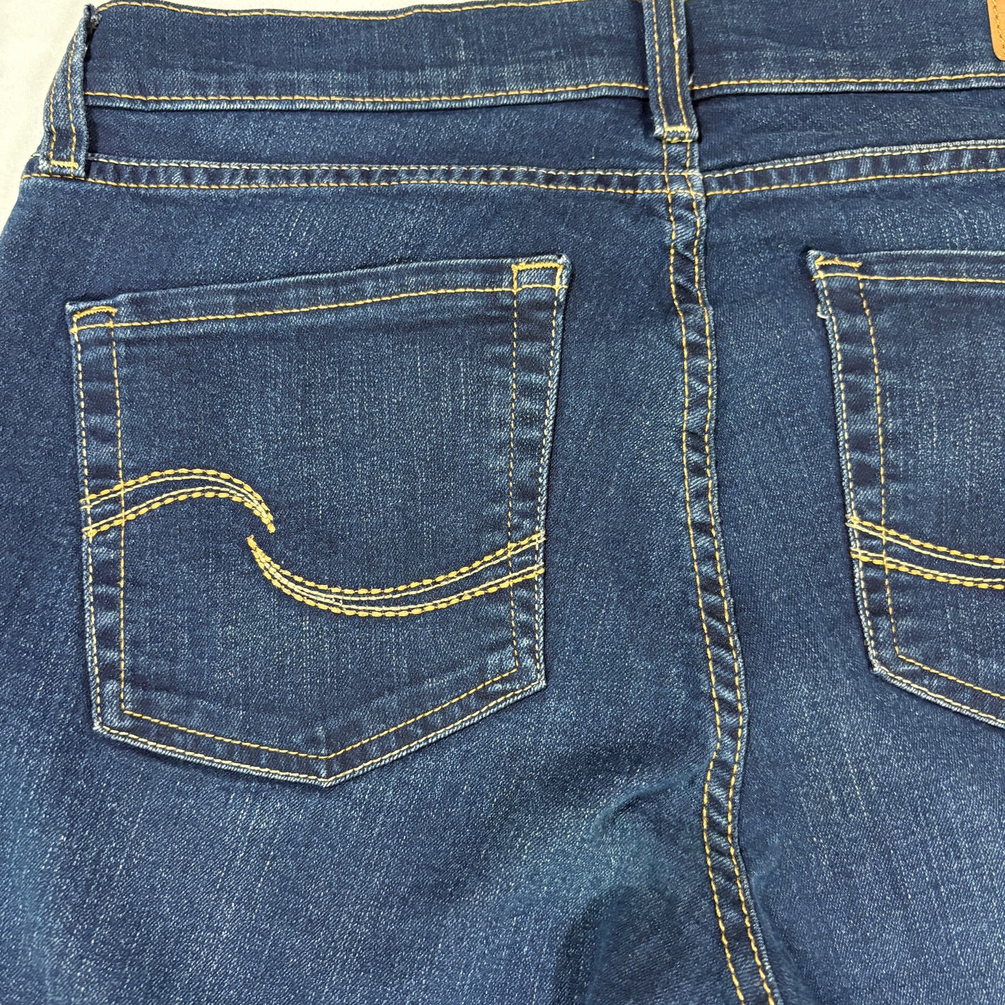 Levi’s Signature Jeans Women’s 10 Curvy Bootcut Mid Rise Dark Wash Stretch Denim