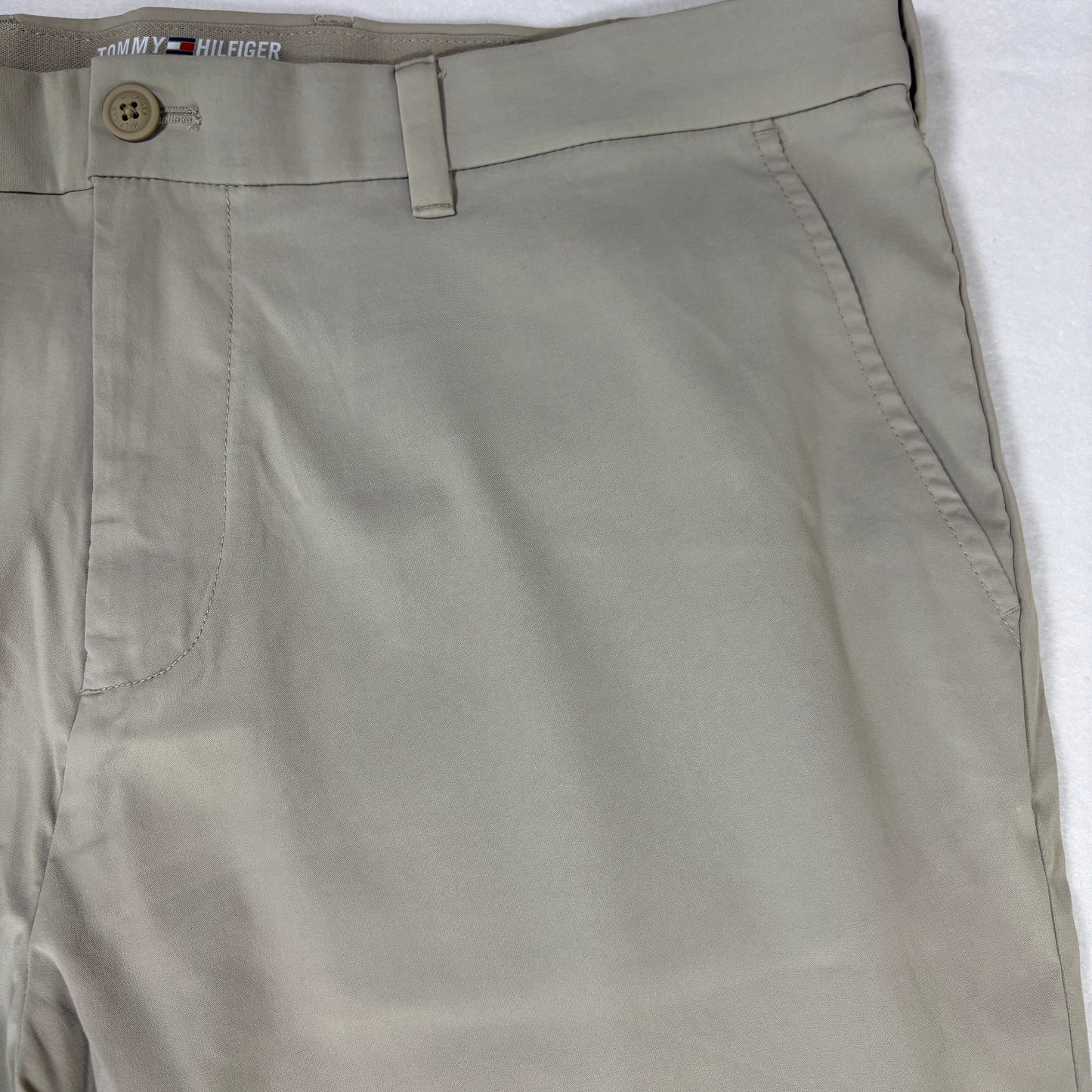 Tommy Hilfiger Pants 38x30 Sport Flat Front Khaki Chino Classic Stretch