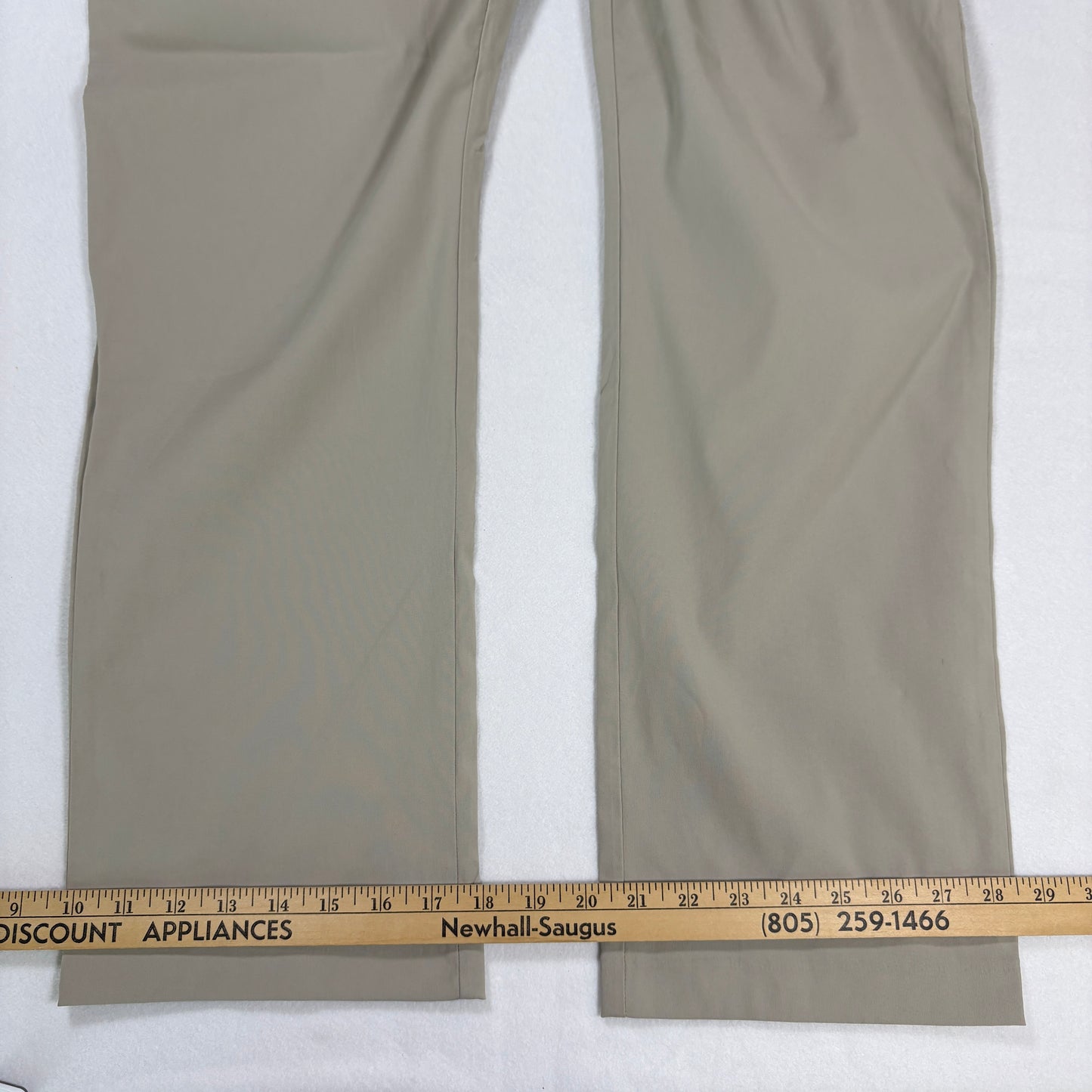 Tommy Hilfiger Pants 38x30 Sport Flat Front Khaki Chino Classic Stretch