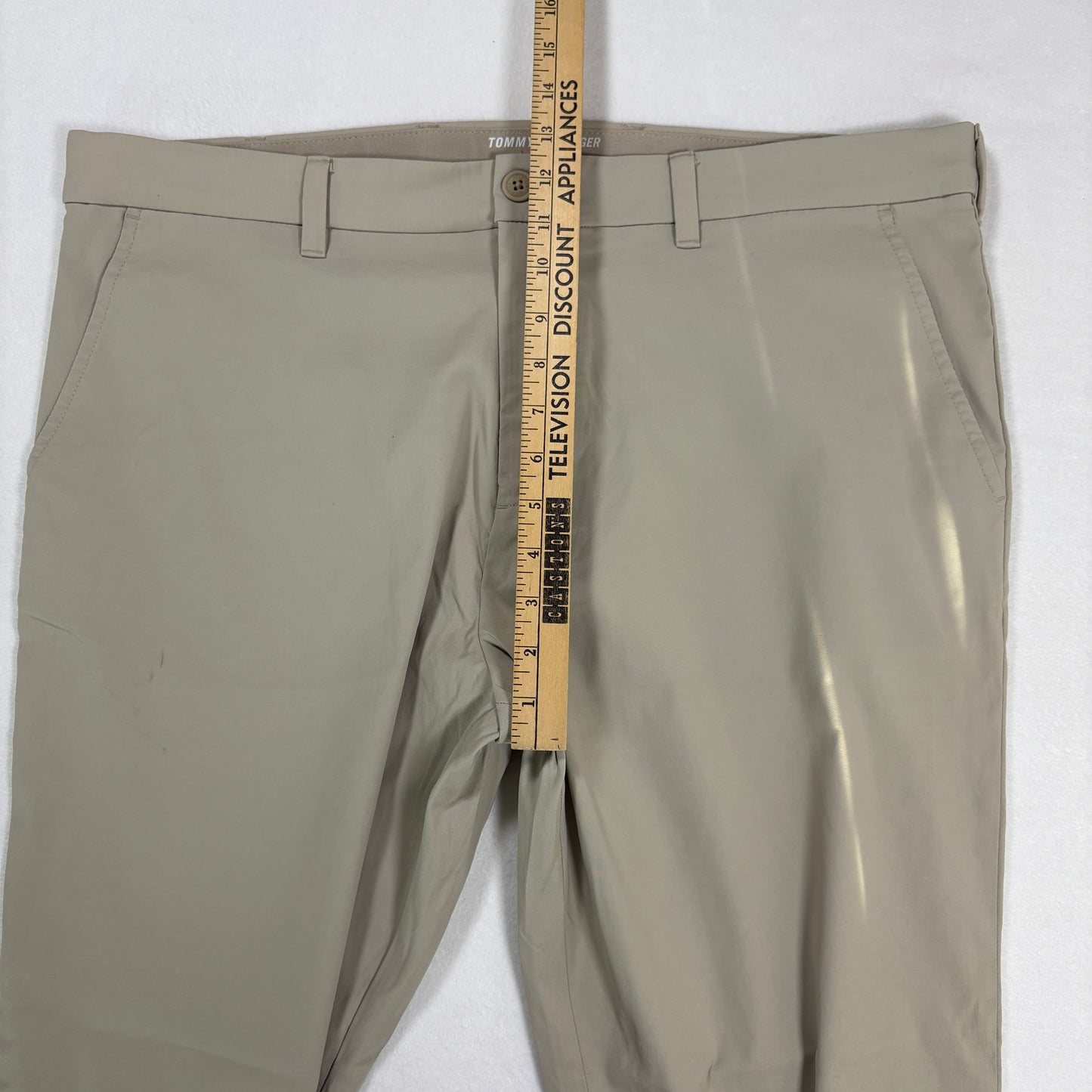 Tommy Hilfiger Pants 38x30 Sport Flat Front Khaki Chino Classic Stretch