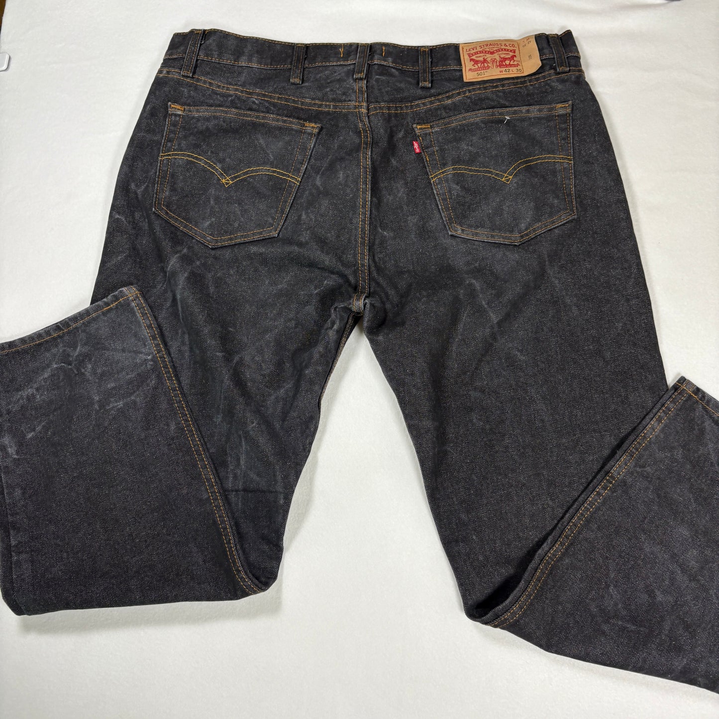 Levi’s 501 Jeans 42x30 Button Fly Original Fit Dark Wash Straight Leg Denim