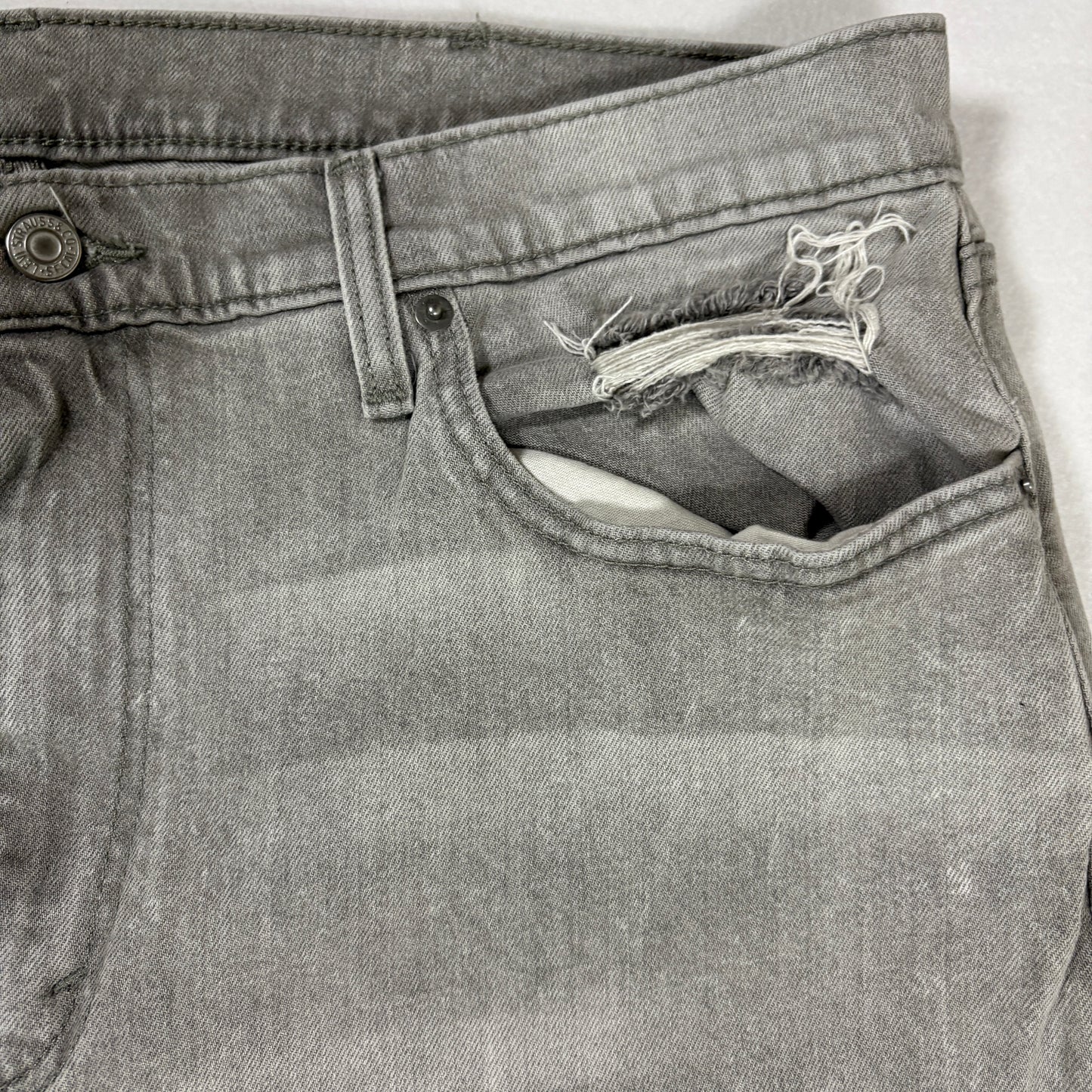 Levi’s 512 Jeans 38x30 Gray Slim Taper Distressed Stretch Denim Casual