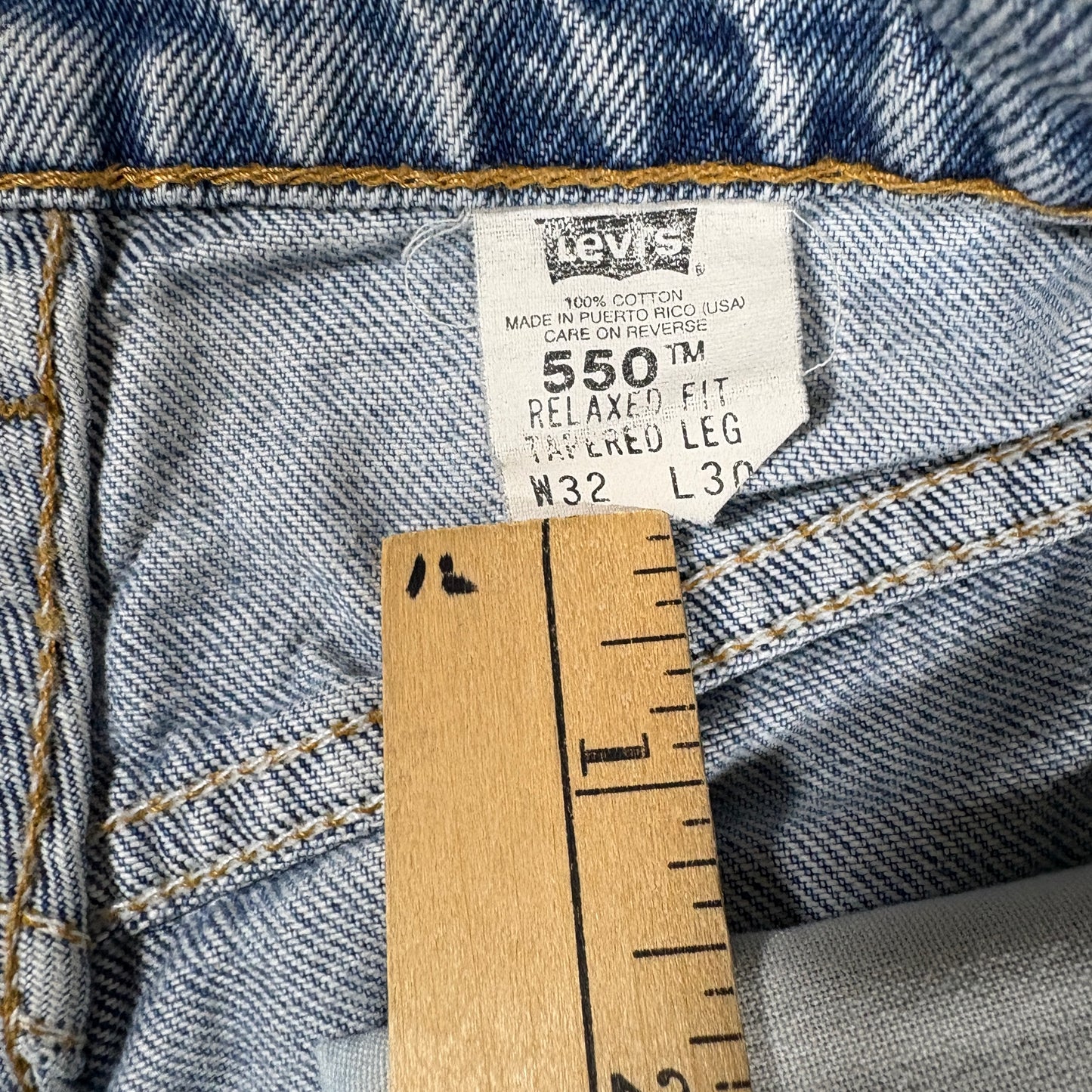 Levi’s 550 Jeans 32x30 Light Wash Relaxed Fit Tapered Leg Denim Vintage USA