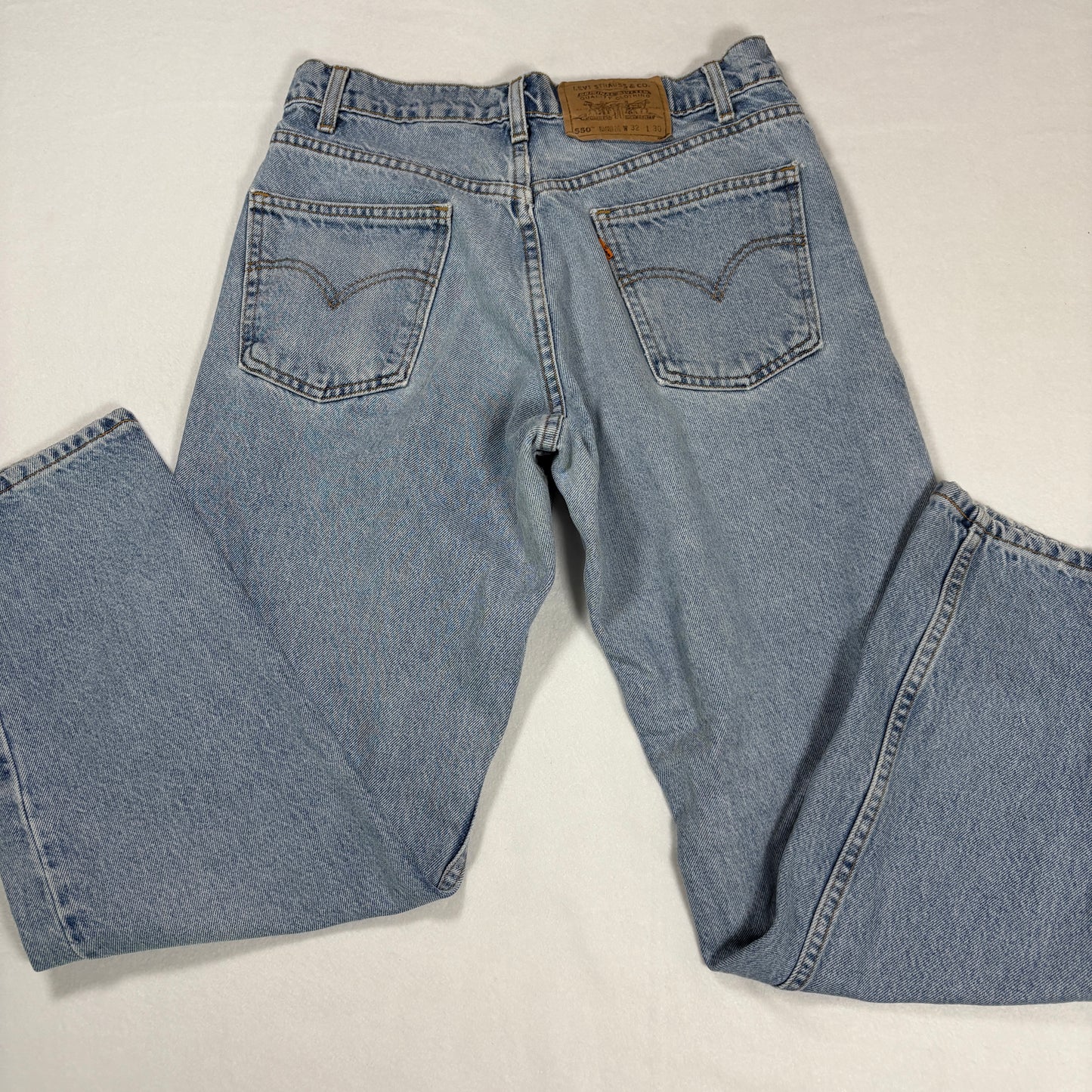 Levi’s 550 Jeans 32x30 Light Wash Relaxed Fit Tapered Leg Denim Vintage USA
