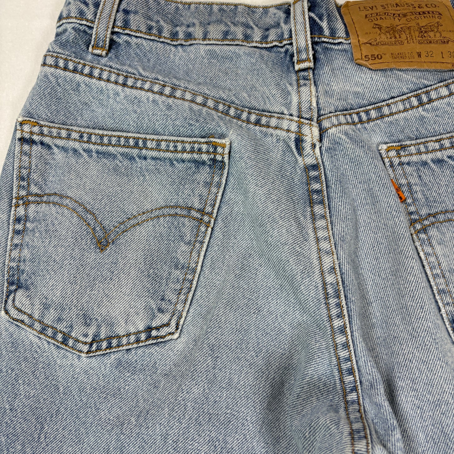 Levi’s 550 Jeans 32x30 Light Wash Relaxed Fit Tapered Leg Denim Vintage USA