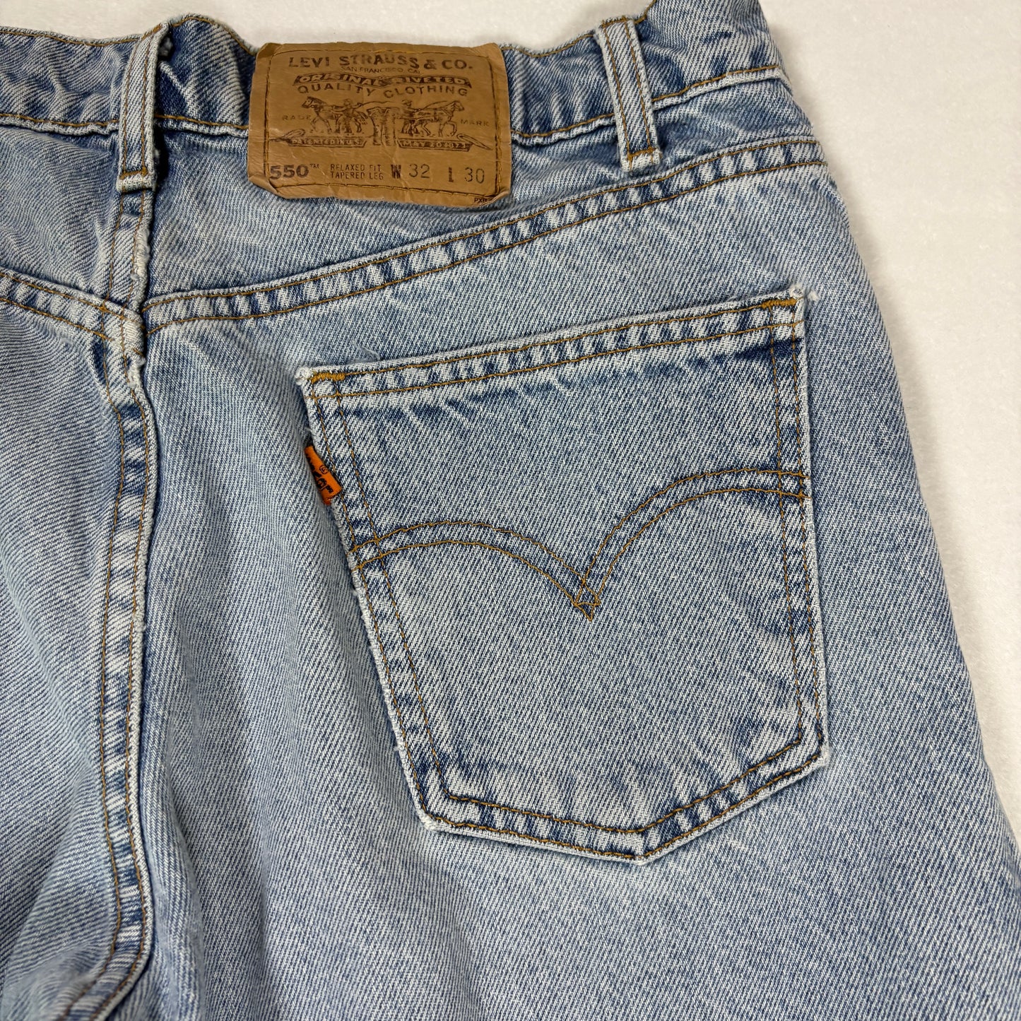 Levi’s 550 Jeans 32x30 Light Wash Relaxed Fit Tapered Leg Denim Vintage USA