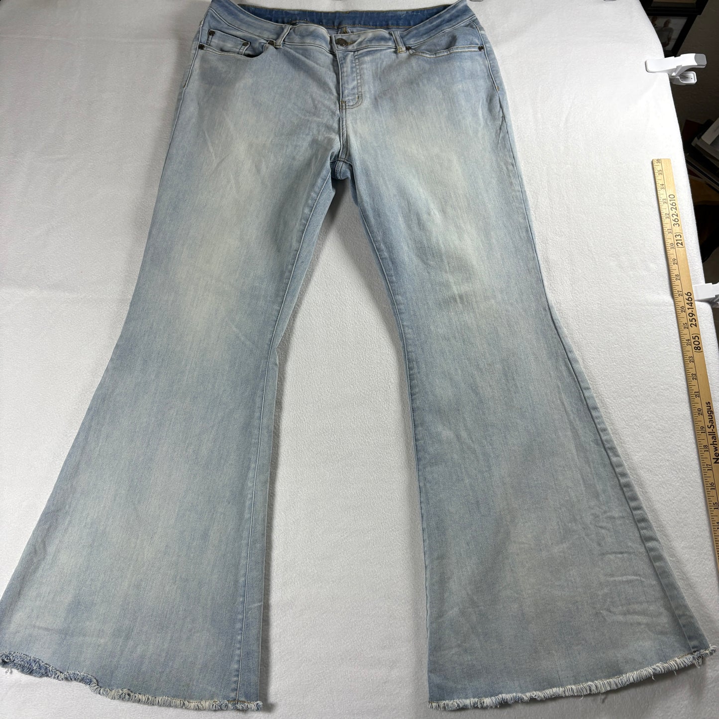 Chariou XL Light Wash Flare Jeans Frayed Hem Stretch Denim Wide Leg Casual