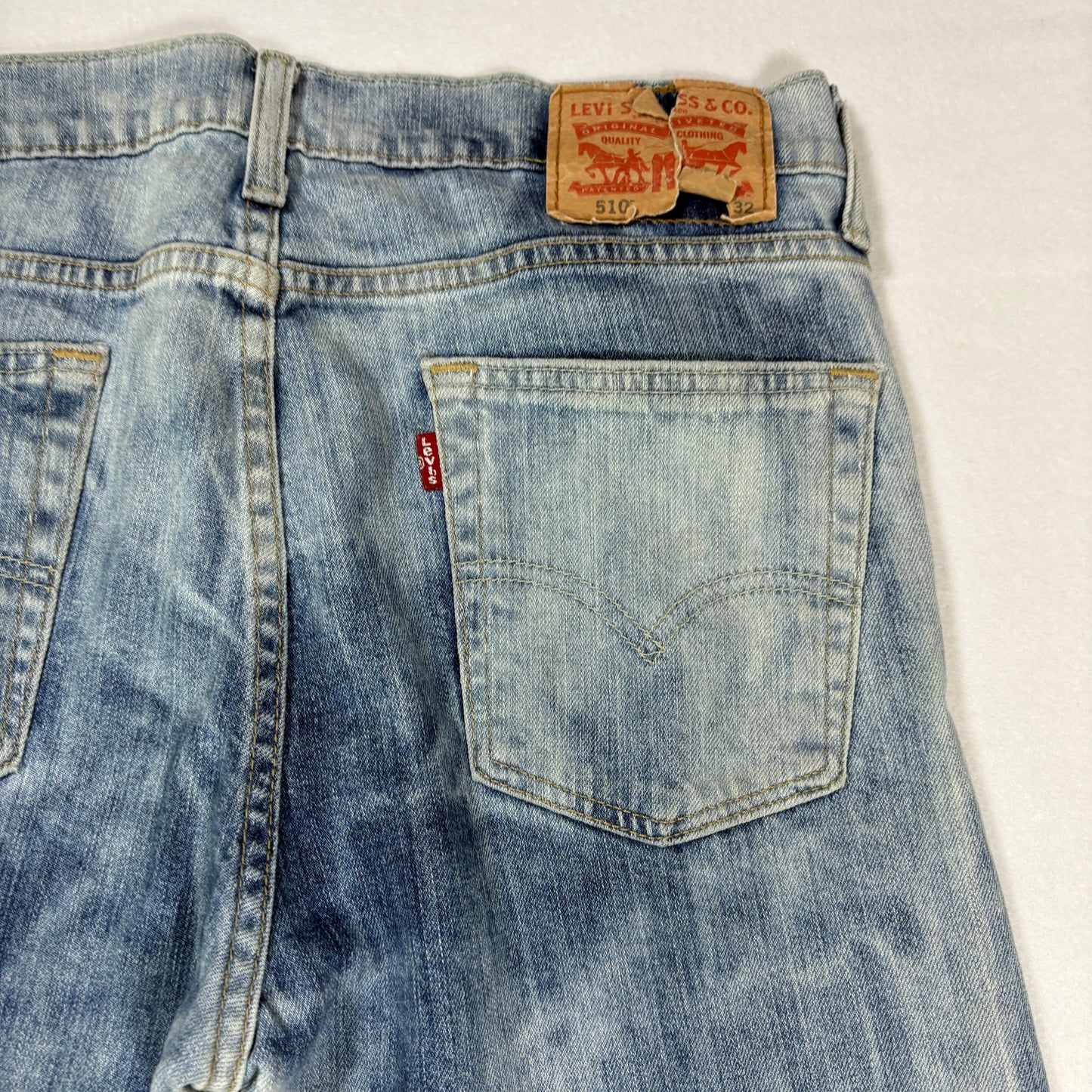 Levi’s 510 Jeans 30x32 Light Wash Skinny Fit Stretch Denim Distressed Label